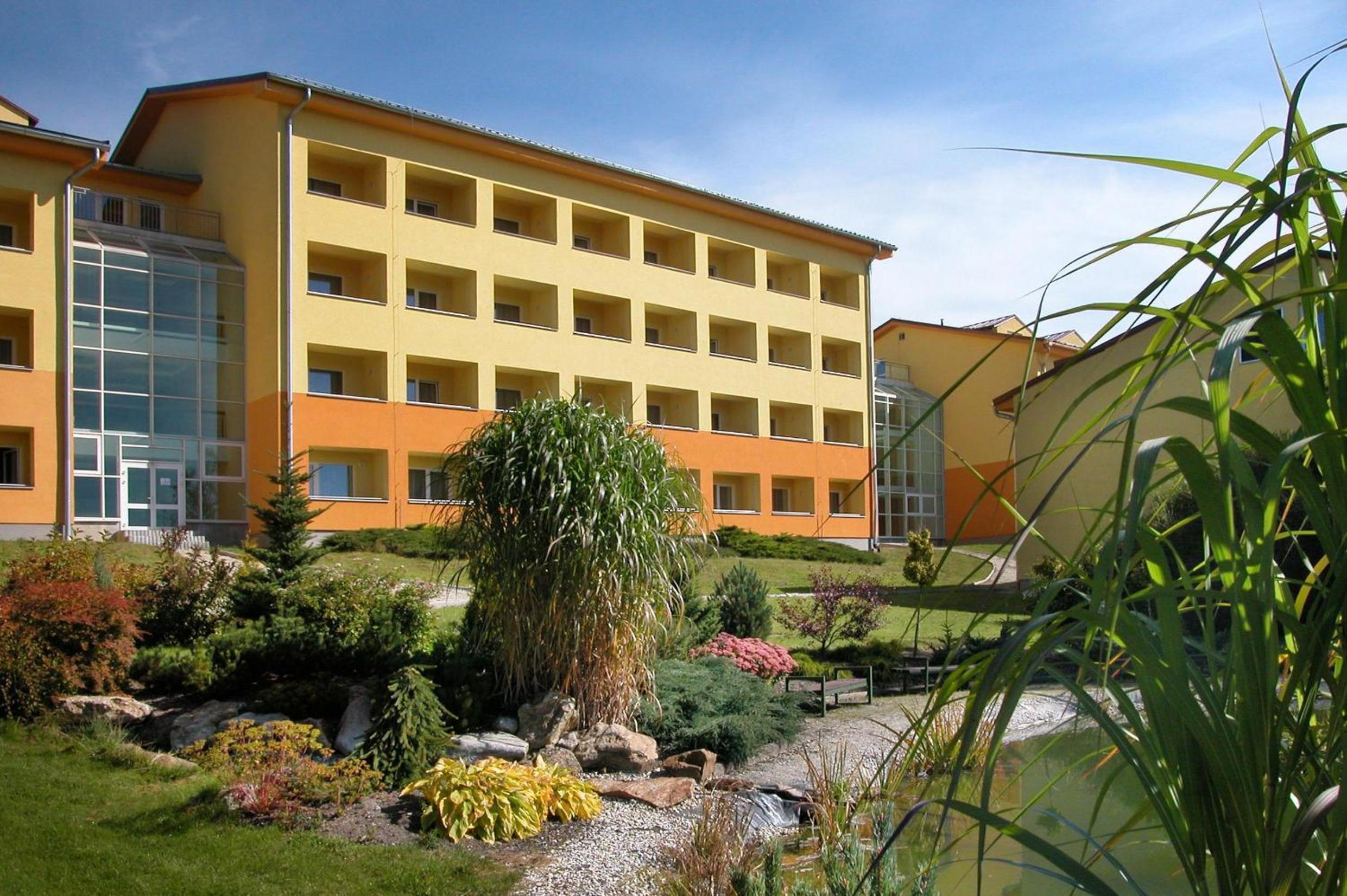 Hotel Apartmány - Frymburk My Family - Image 1