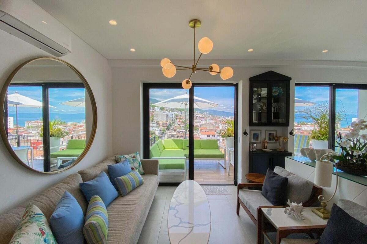 Blissful Ocean-View Penthouse with Rooftop Pool