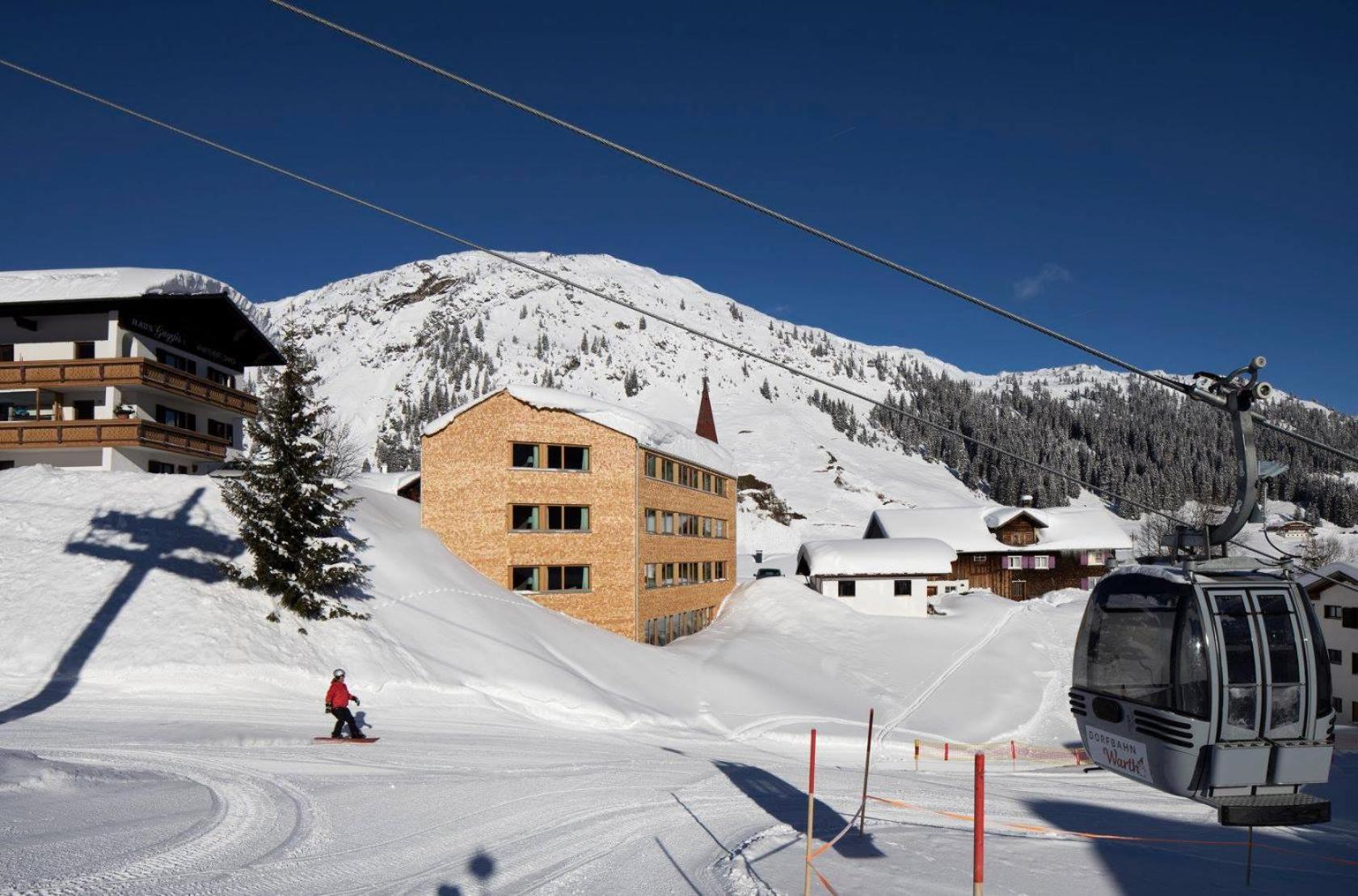 WarthsAp Apartmenthaus view 4