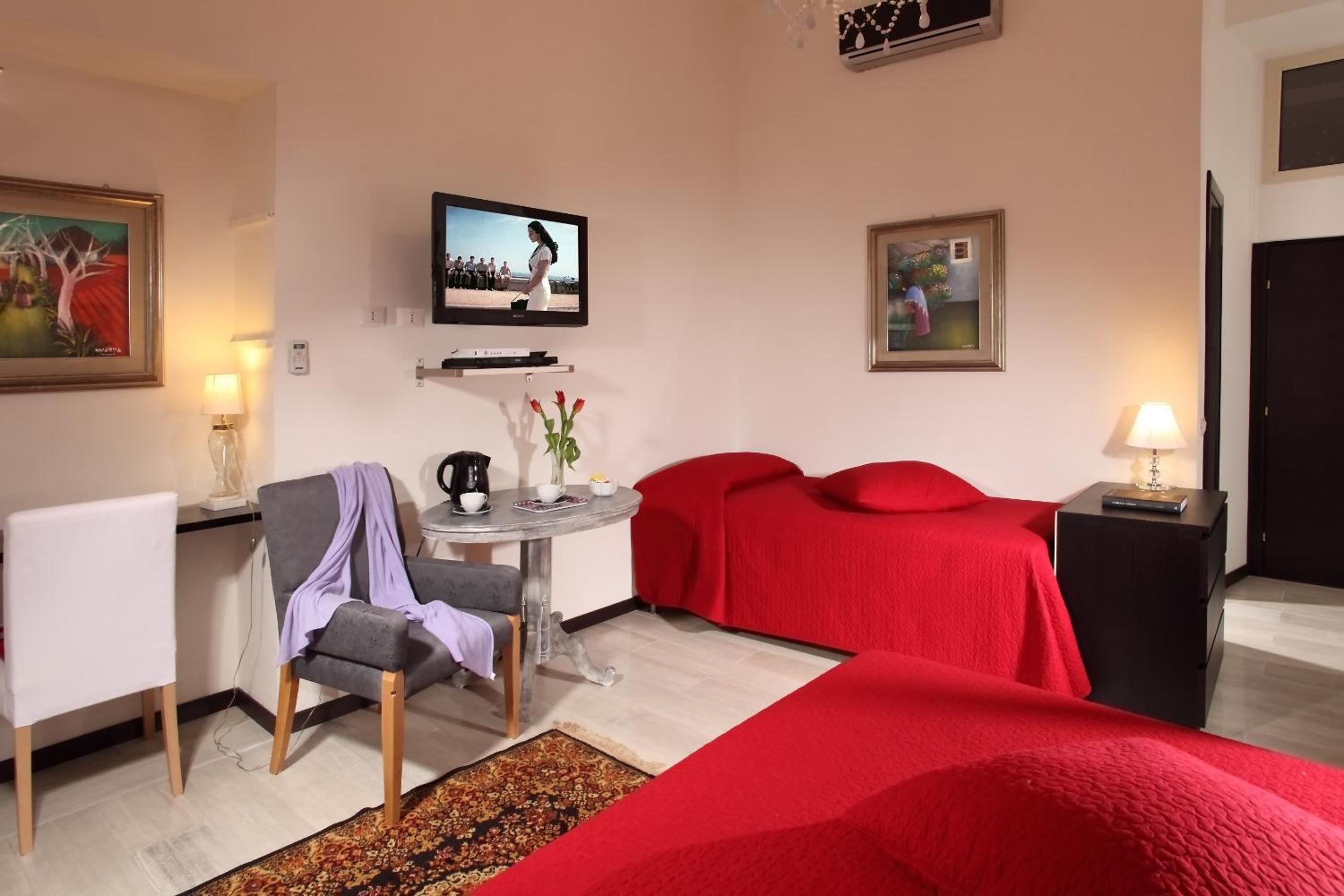 Roma Central Guest House
