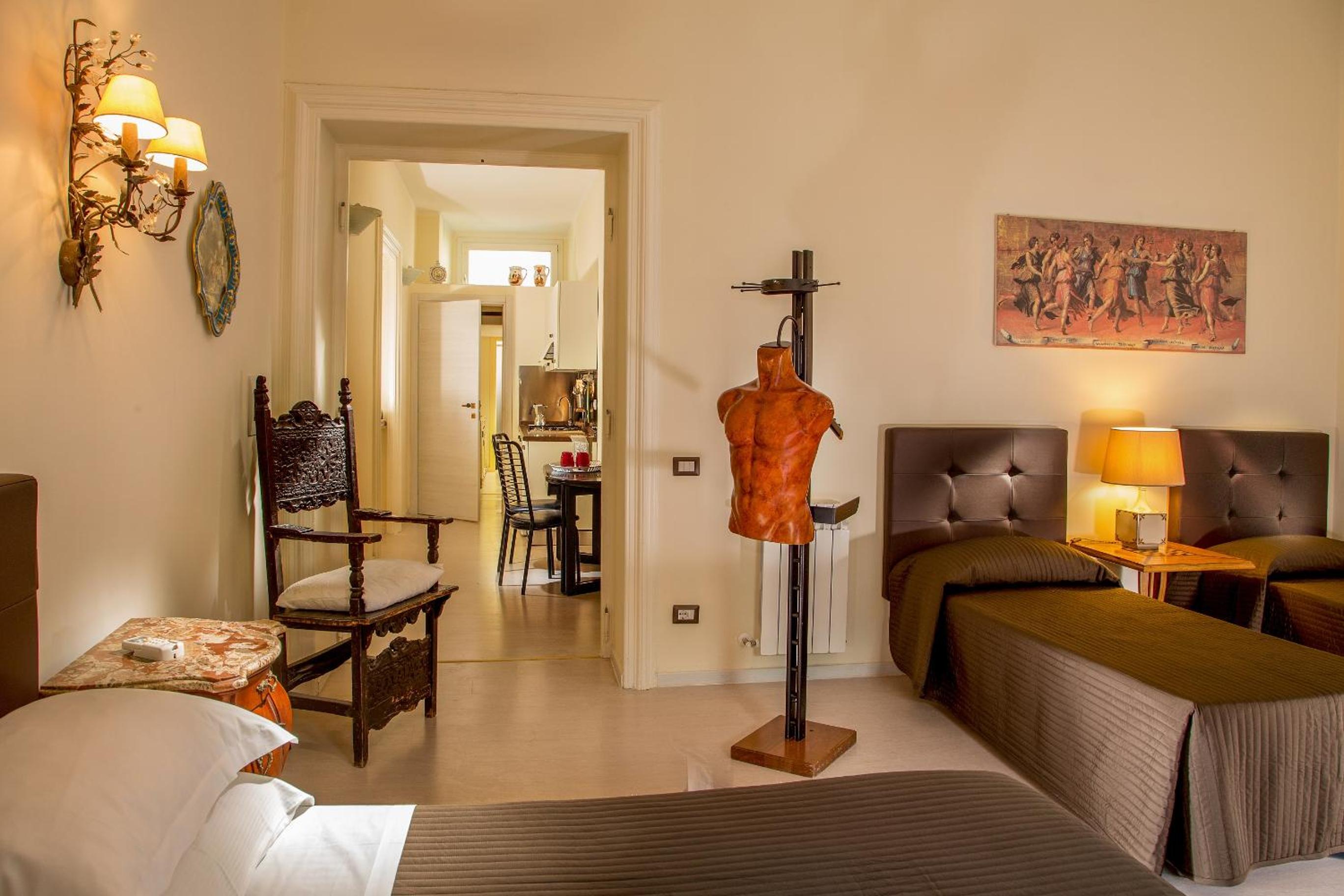Roma Central Guest House