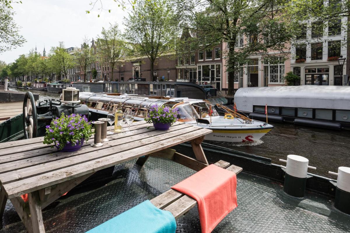 Houseboat Prince William & Houseboat Prince Arthur