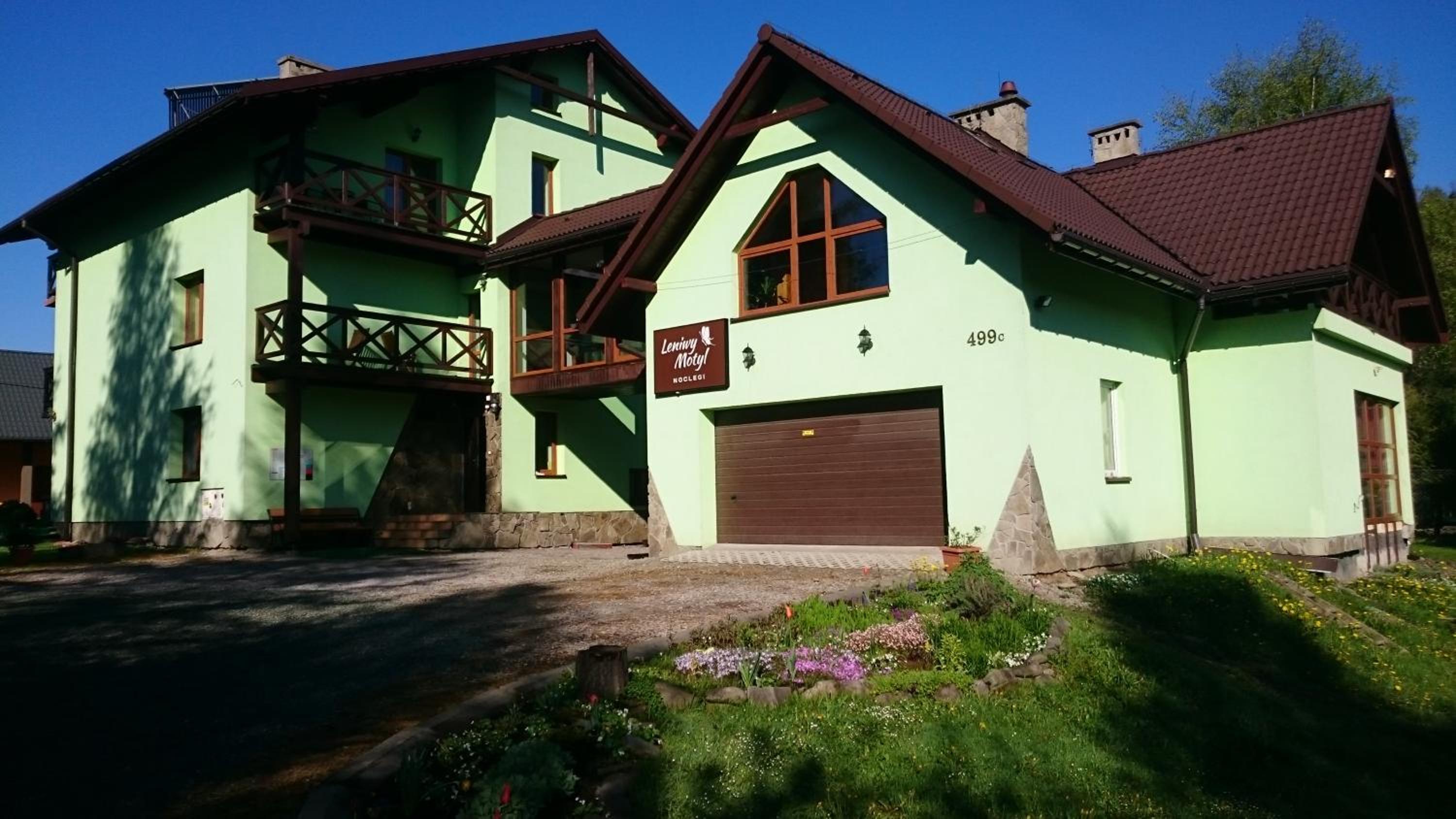 Photo 6
