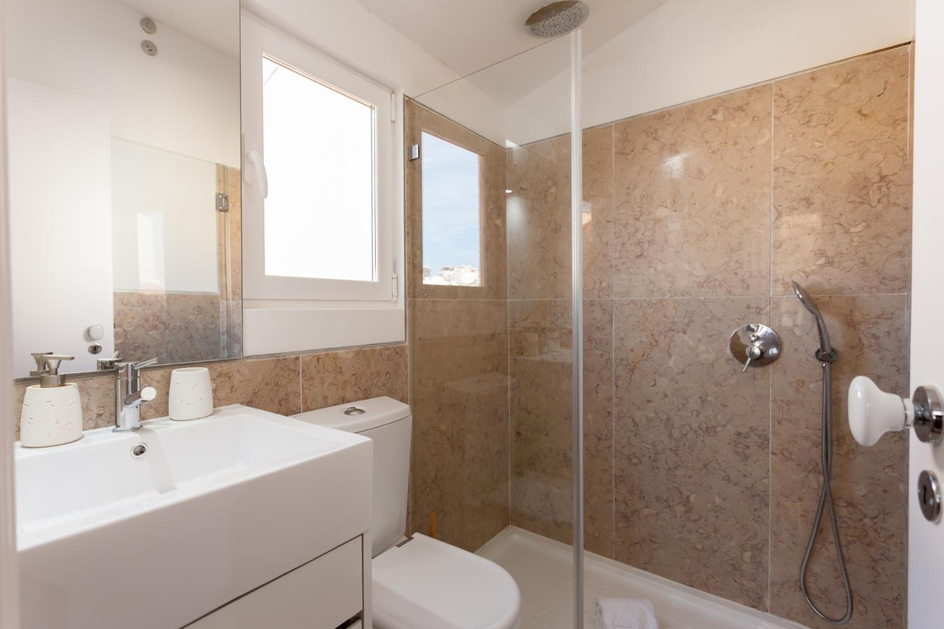 Bairrus Lisbon Apartments - Principe Real/Brick view 4