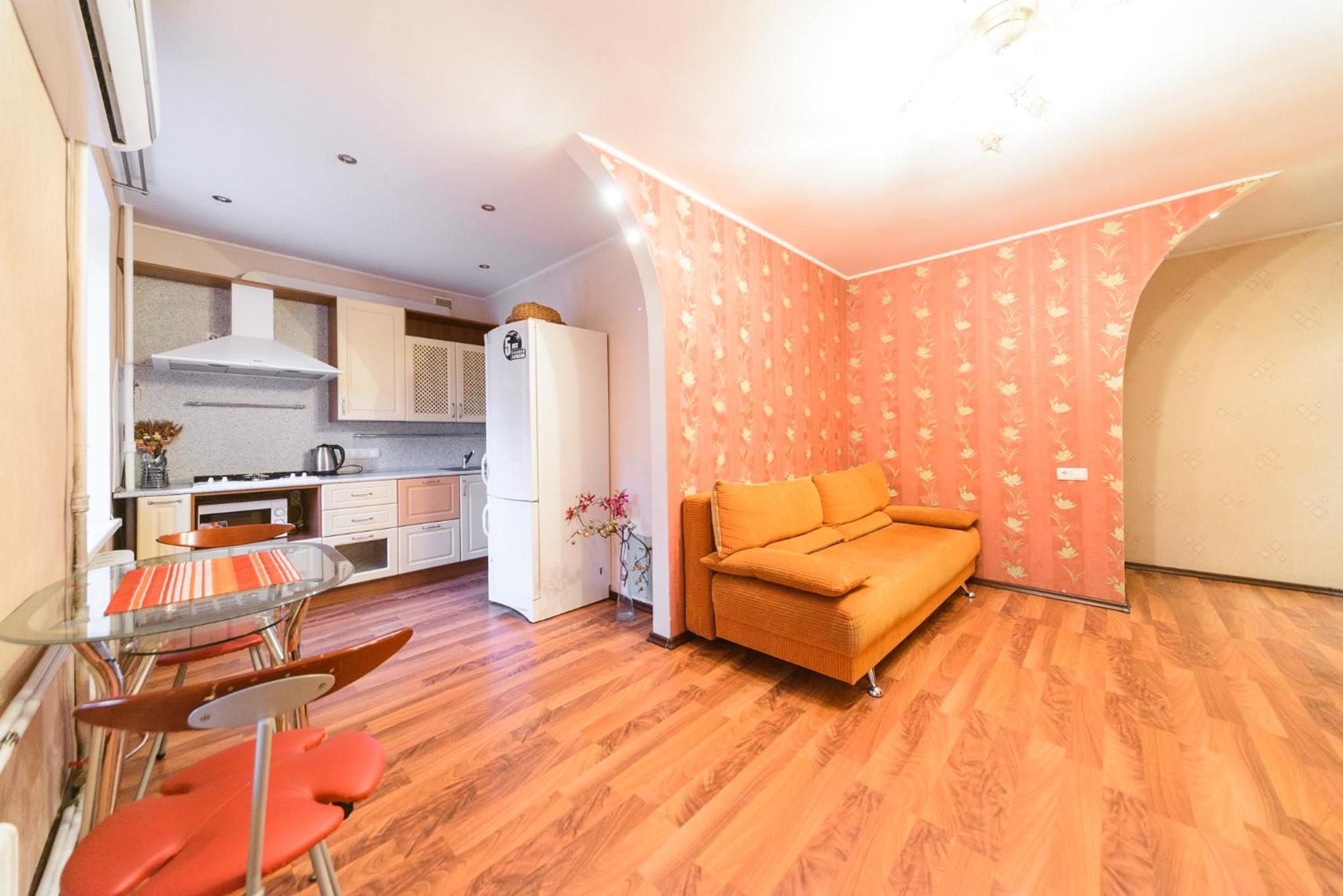 Apartment on Hryhoriia Chuprynky view 4
