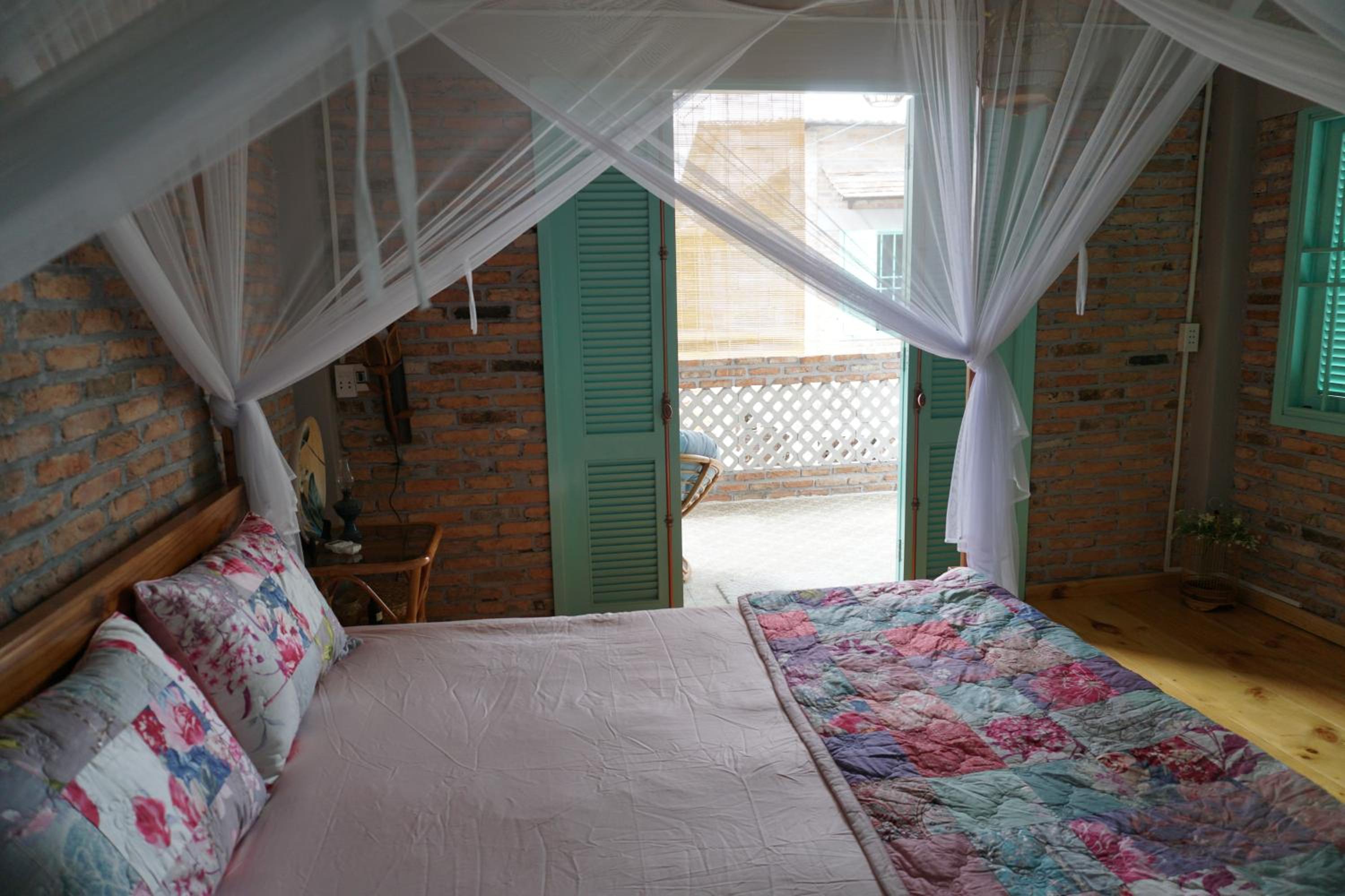 Nam Thi Holiday Home