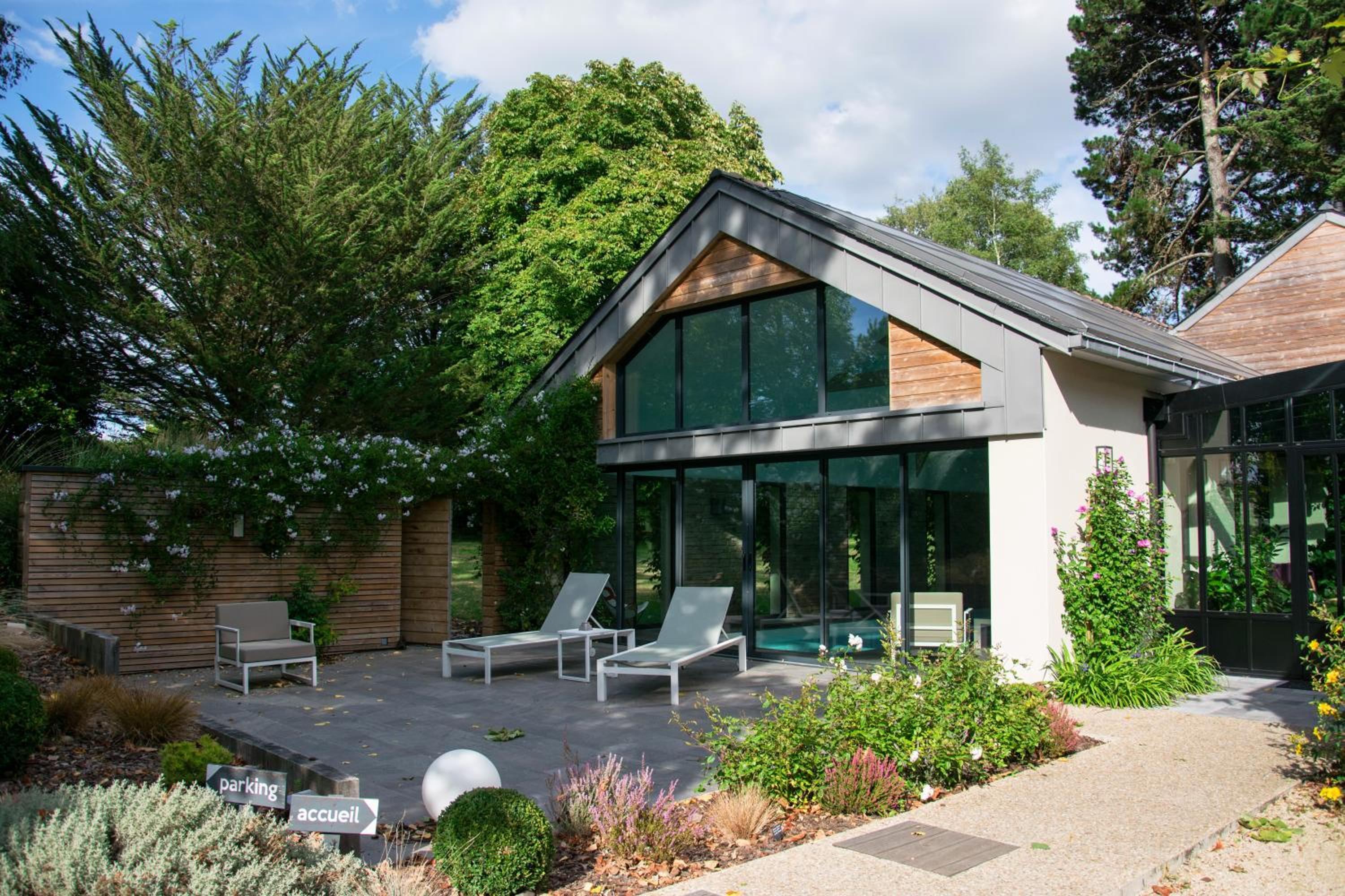 Manoir des Eperviers view 2
