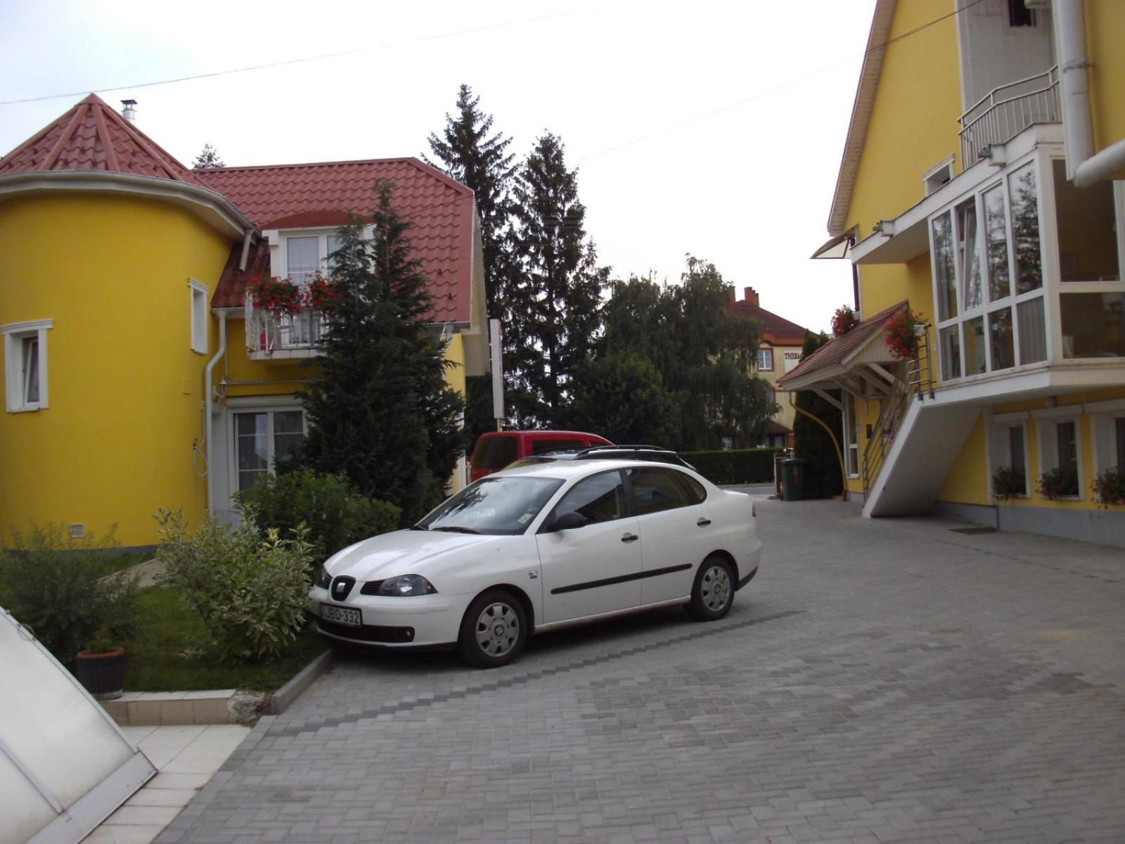 Photo 34