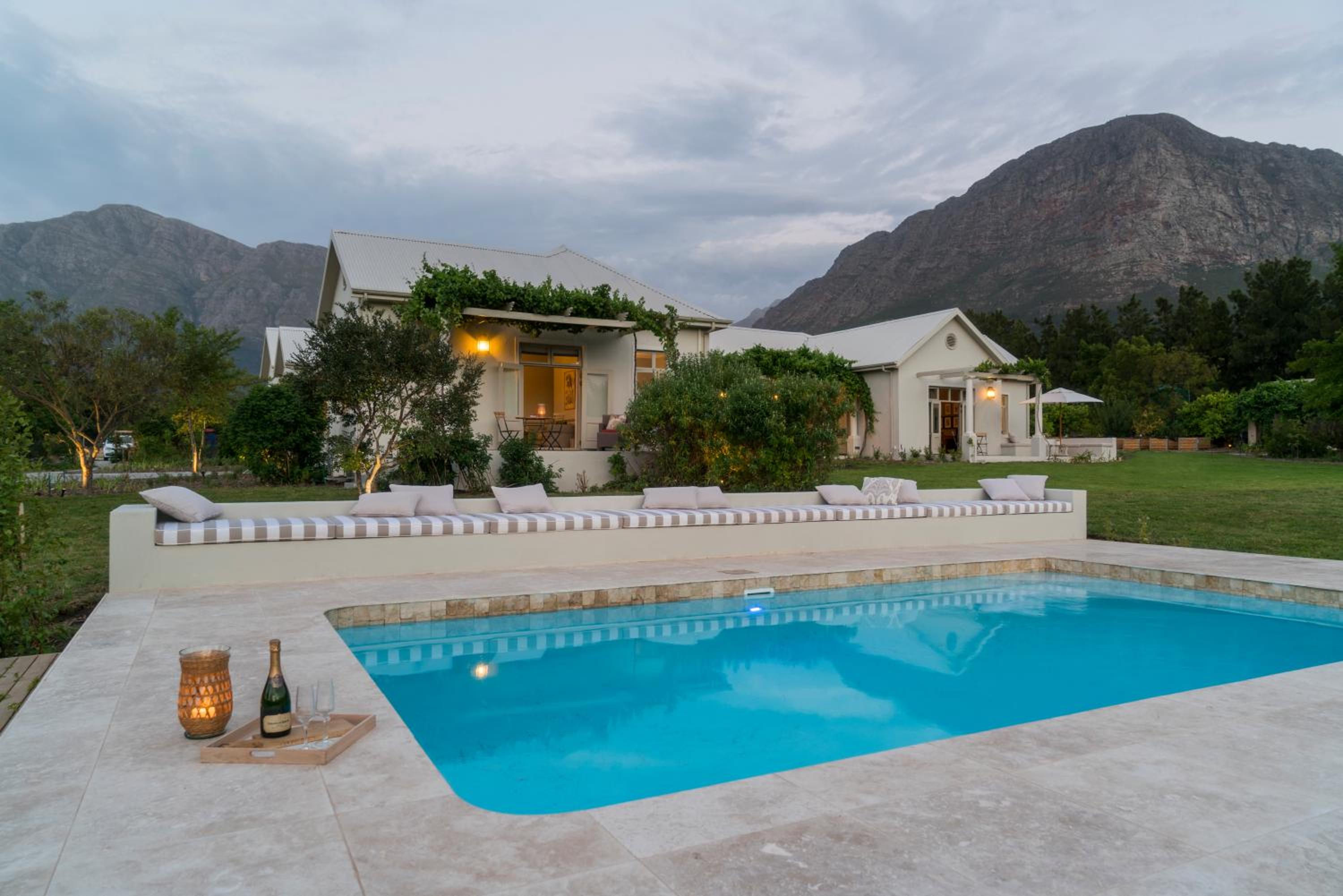Cape Vue Country House