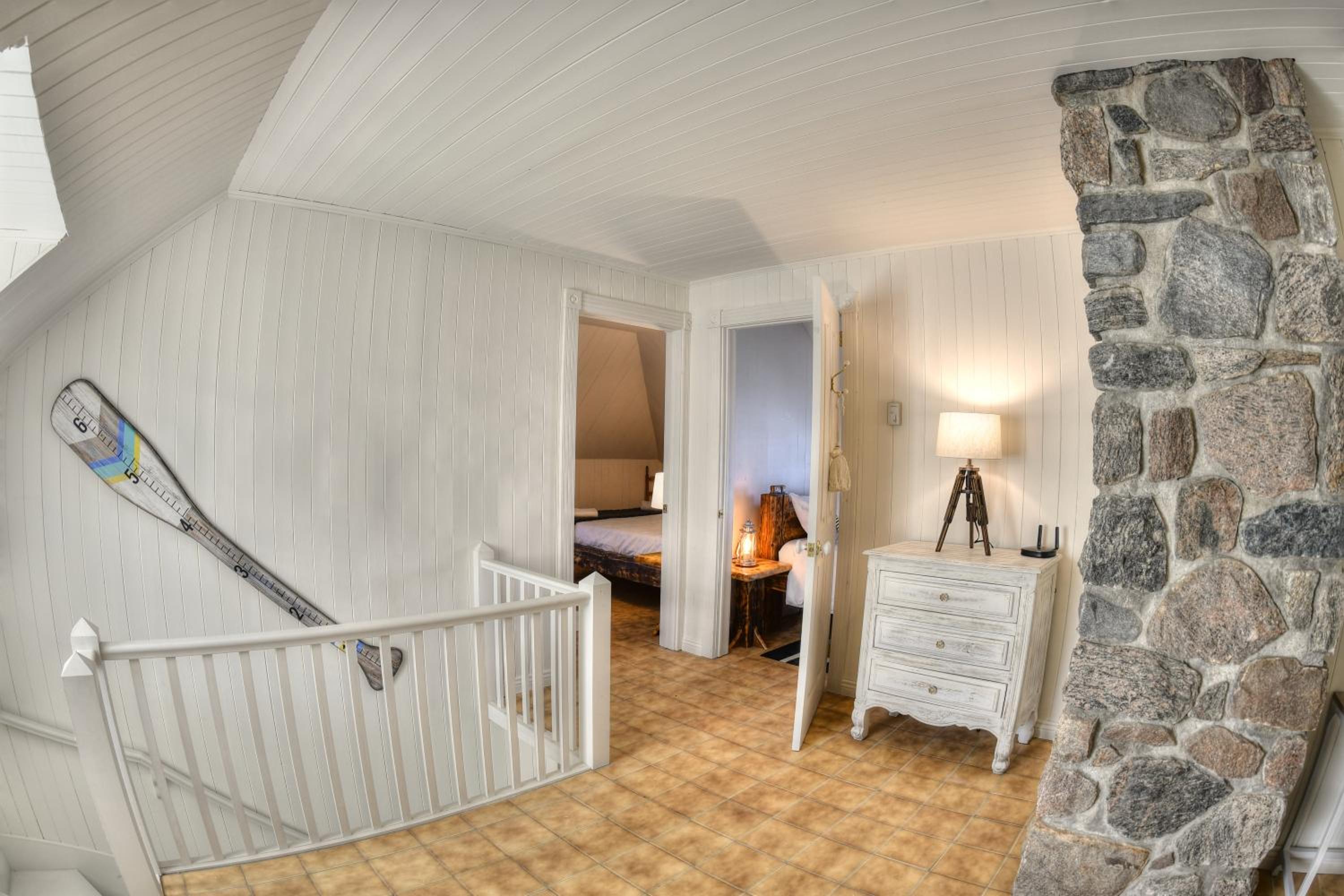 Les 2 Iles - Les Chalets Spa Canada view 5