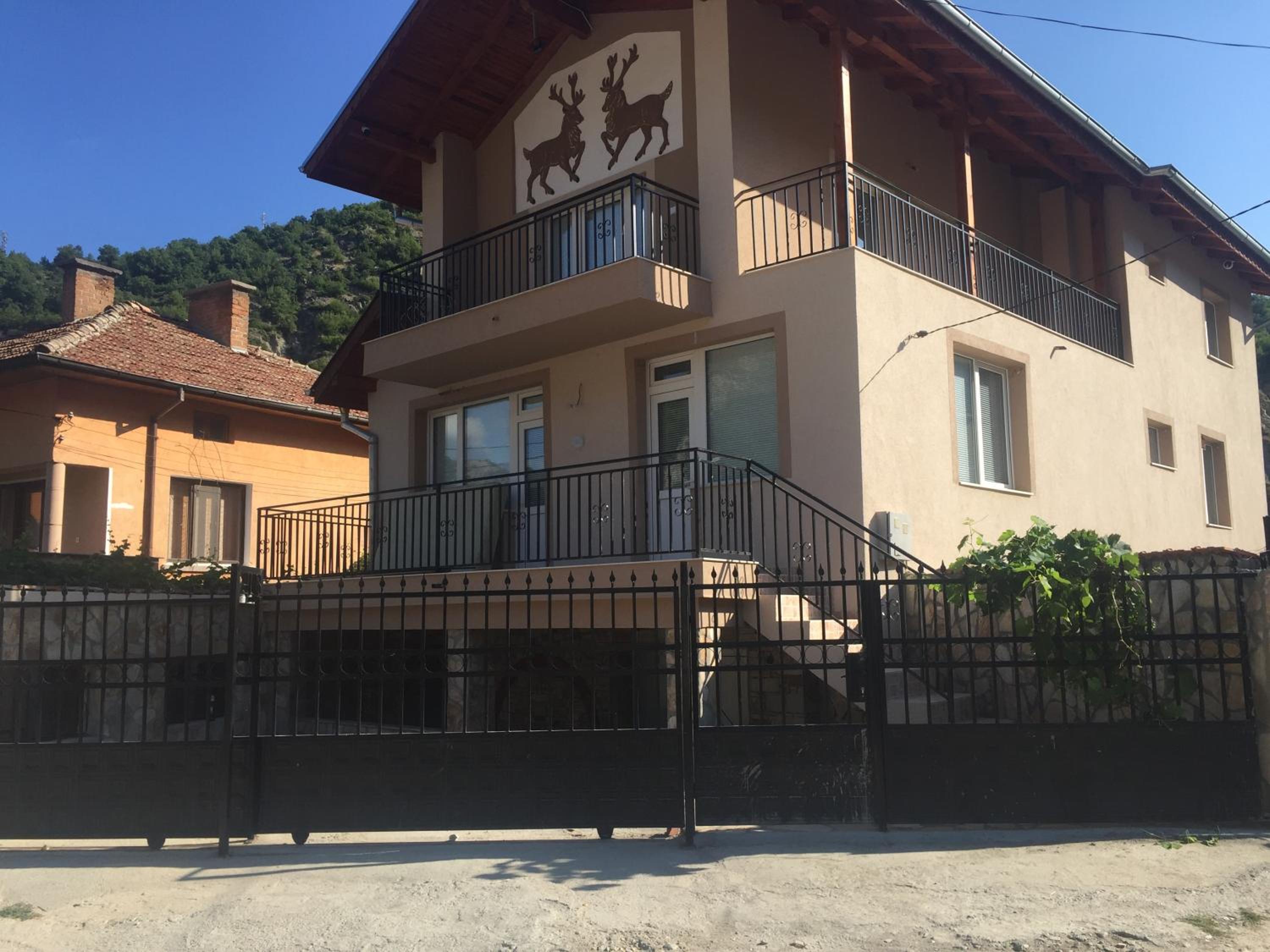 Elenite Guesthouse