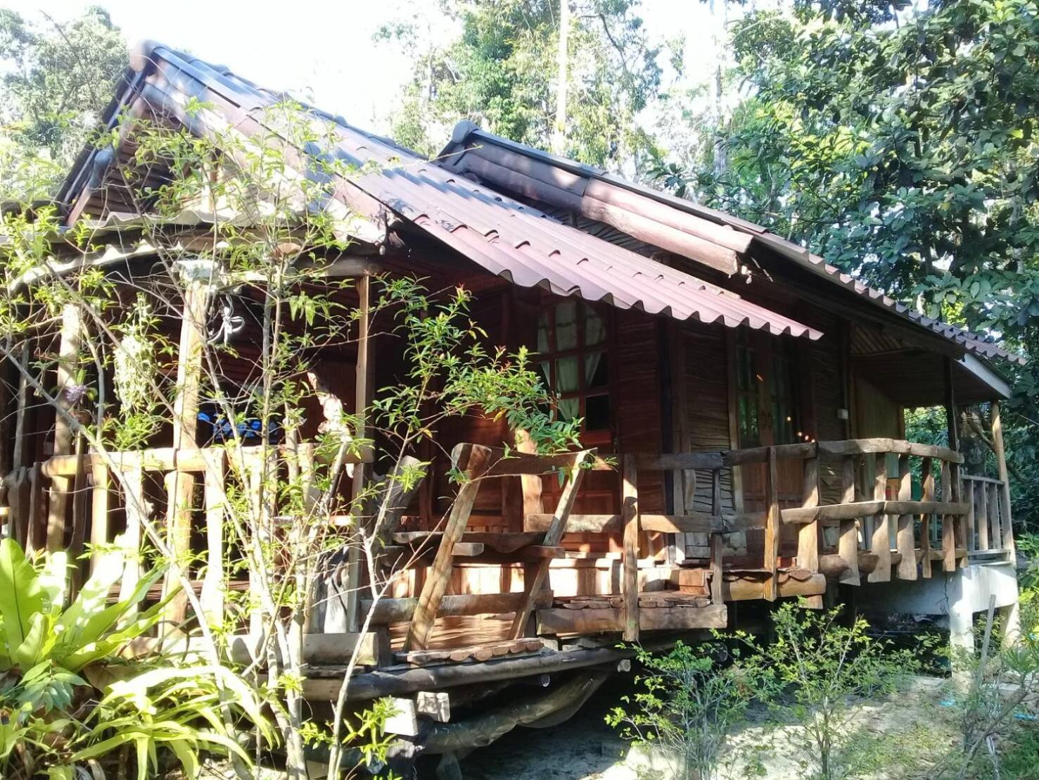 Koh Kood Little Hut view 5