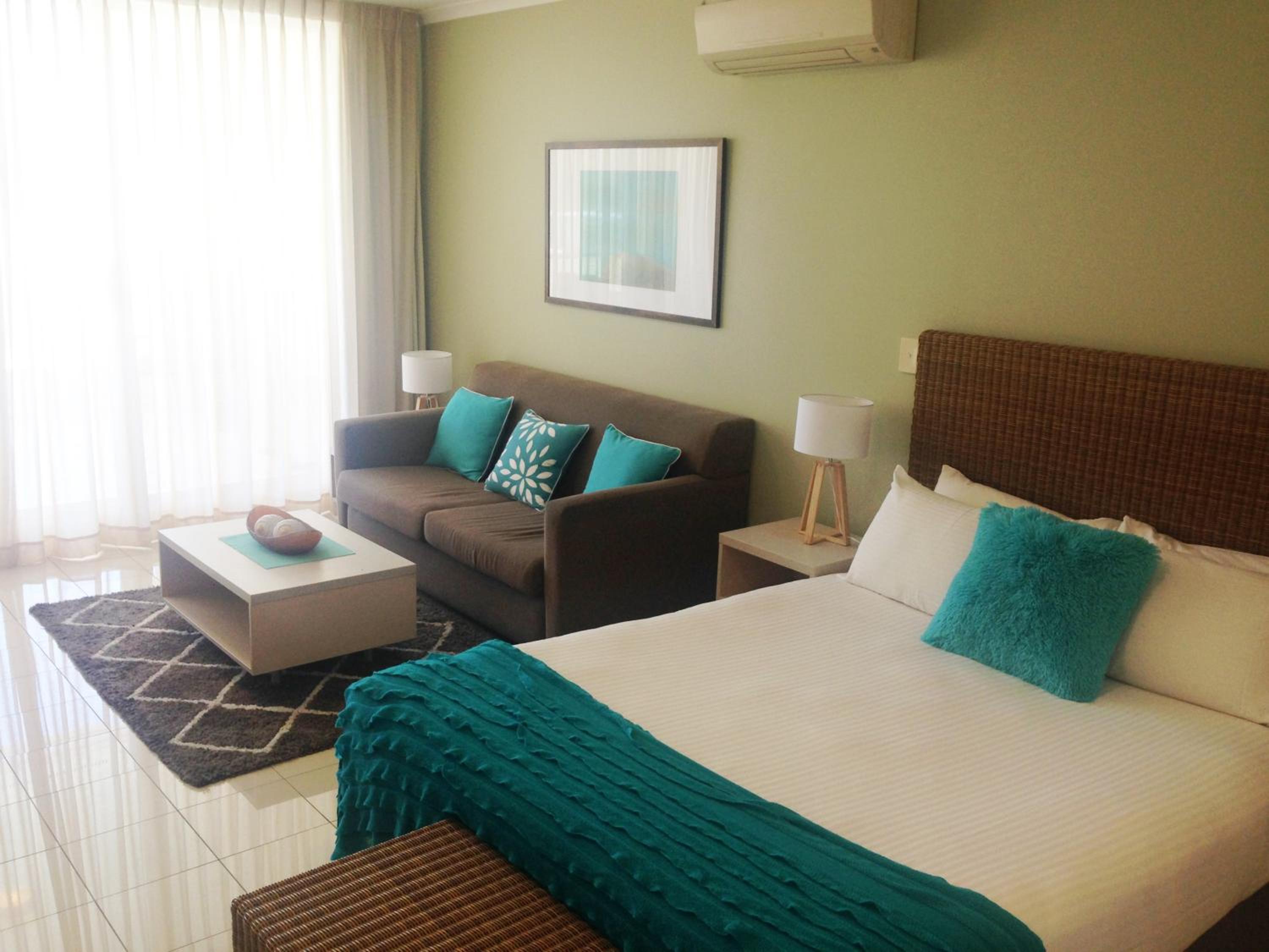 BASE Holidays - Ettalong Beach Premium Apartments