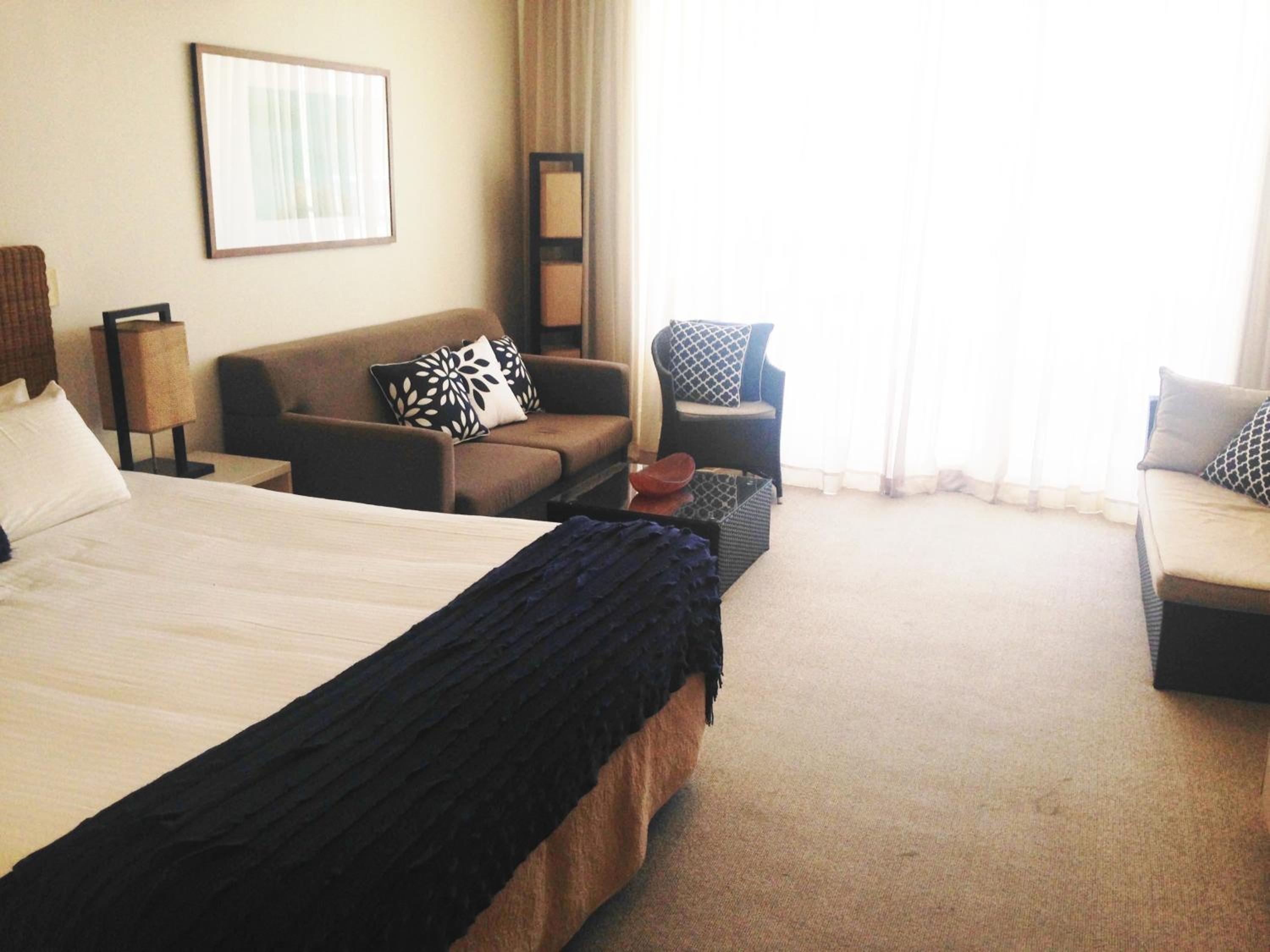 BASE Holidays - Ettalong Beach Premium Apartments