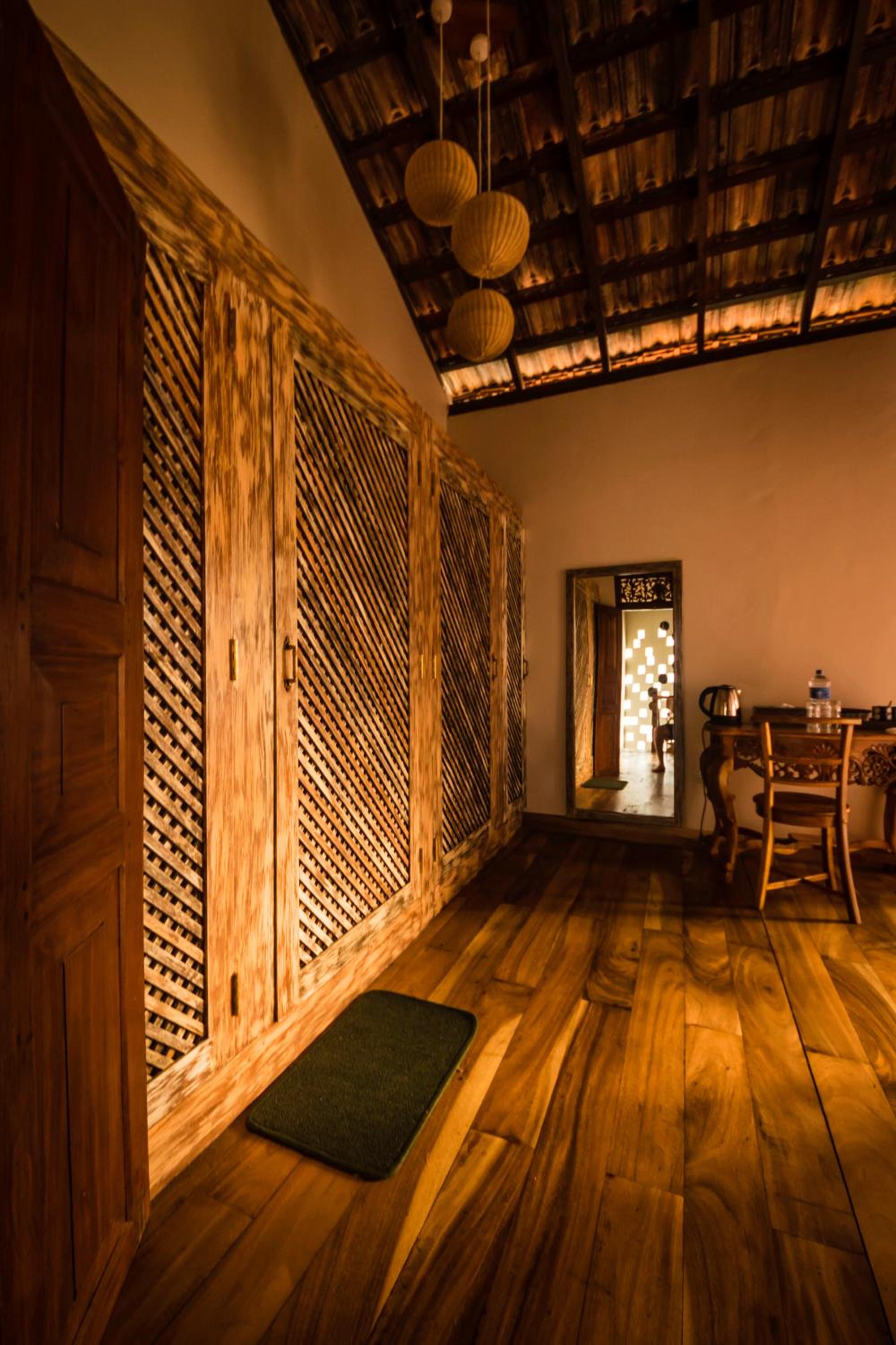 D Canal House
