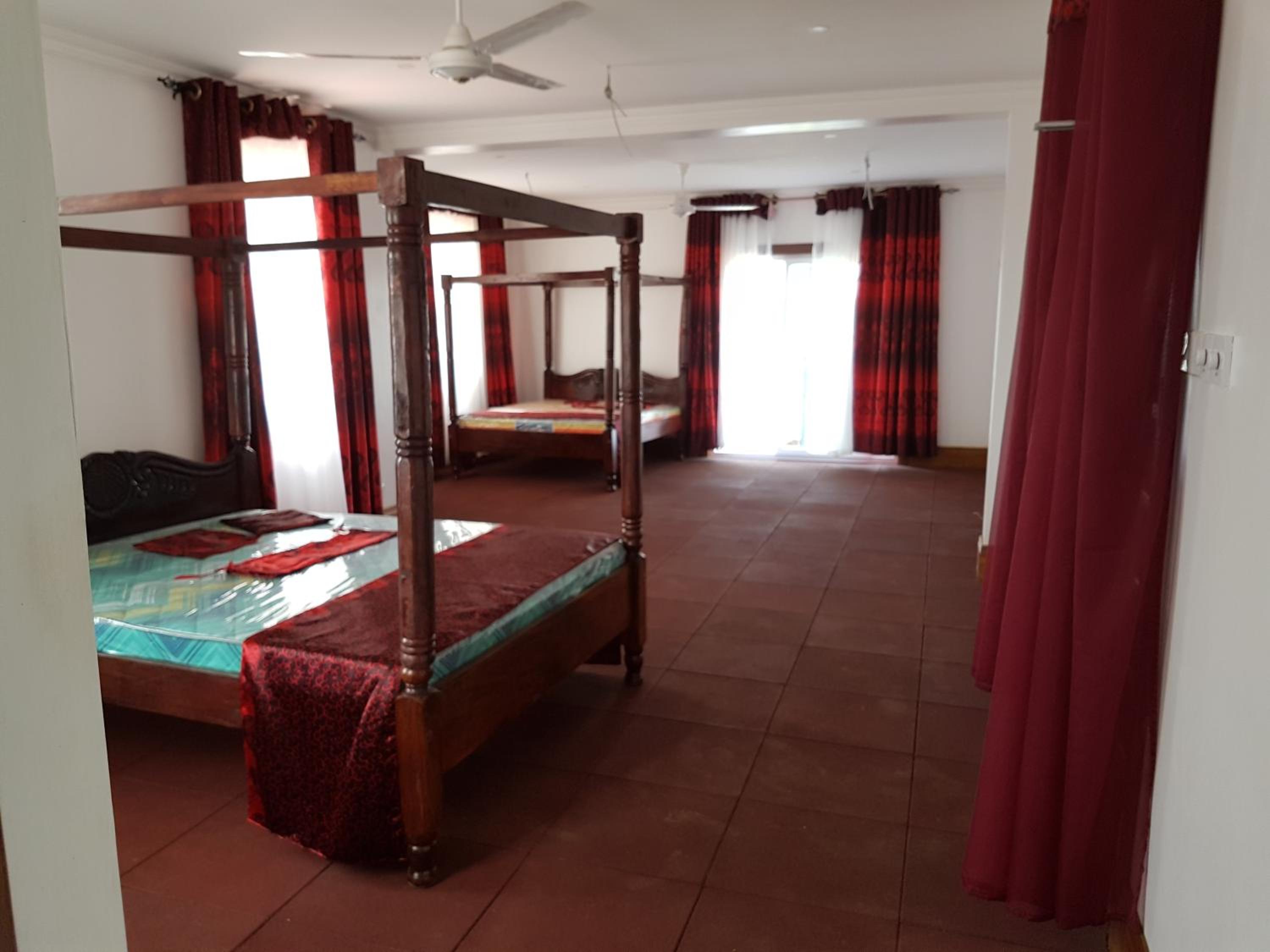 Queens Chateau Boutique Villa