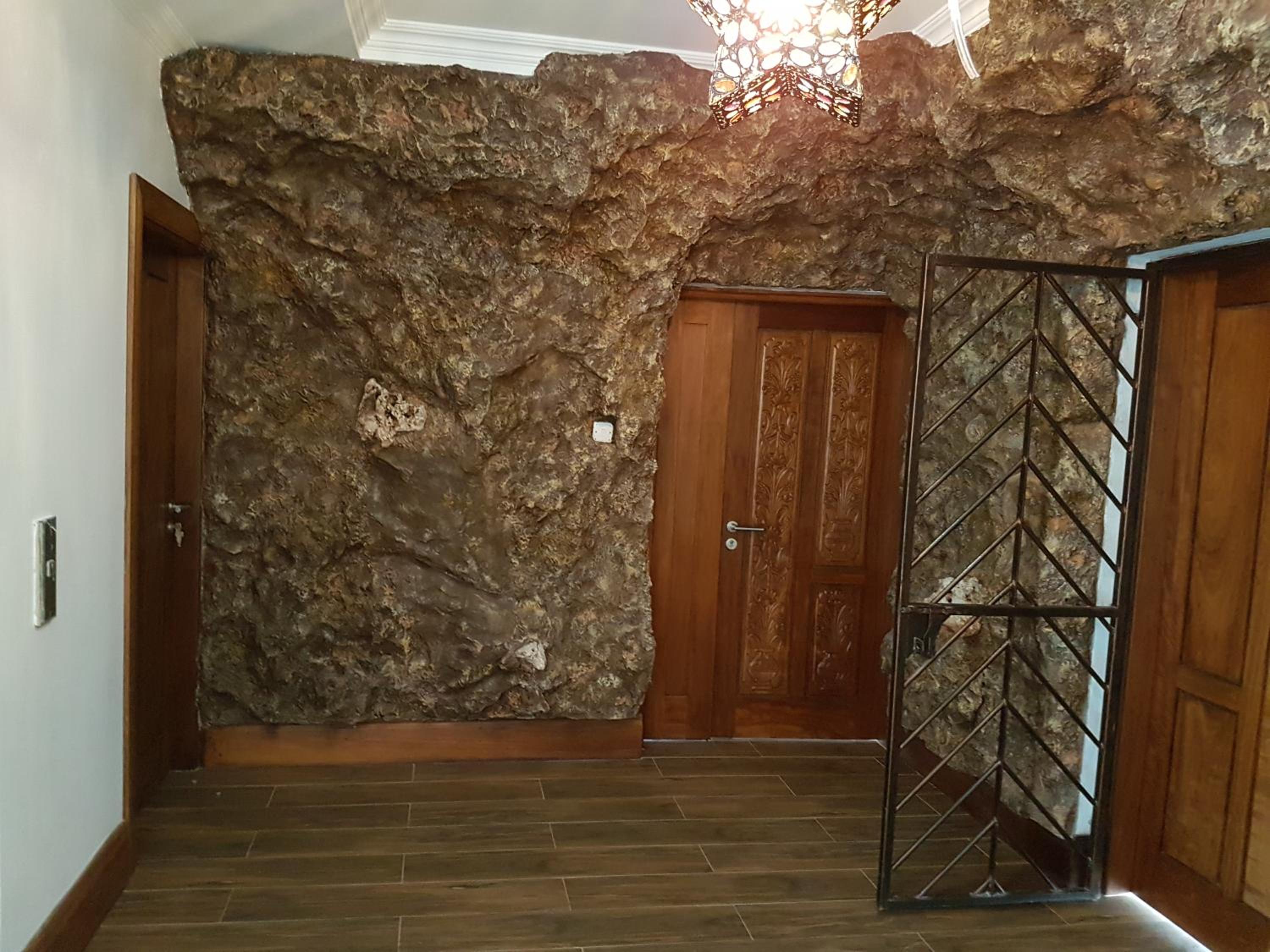 Queens Chateau Boutique Villa
