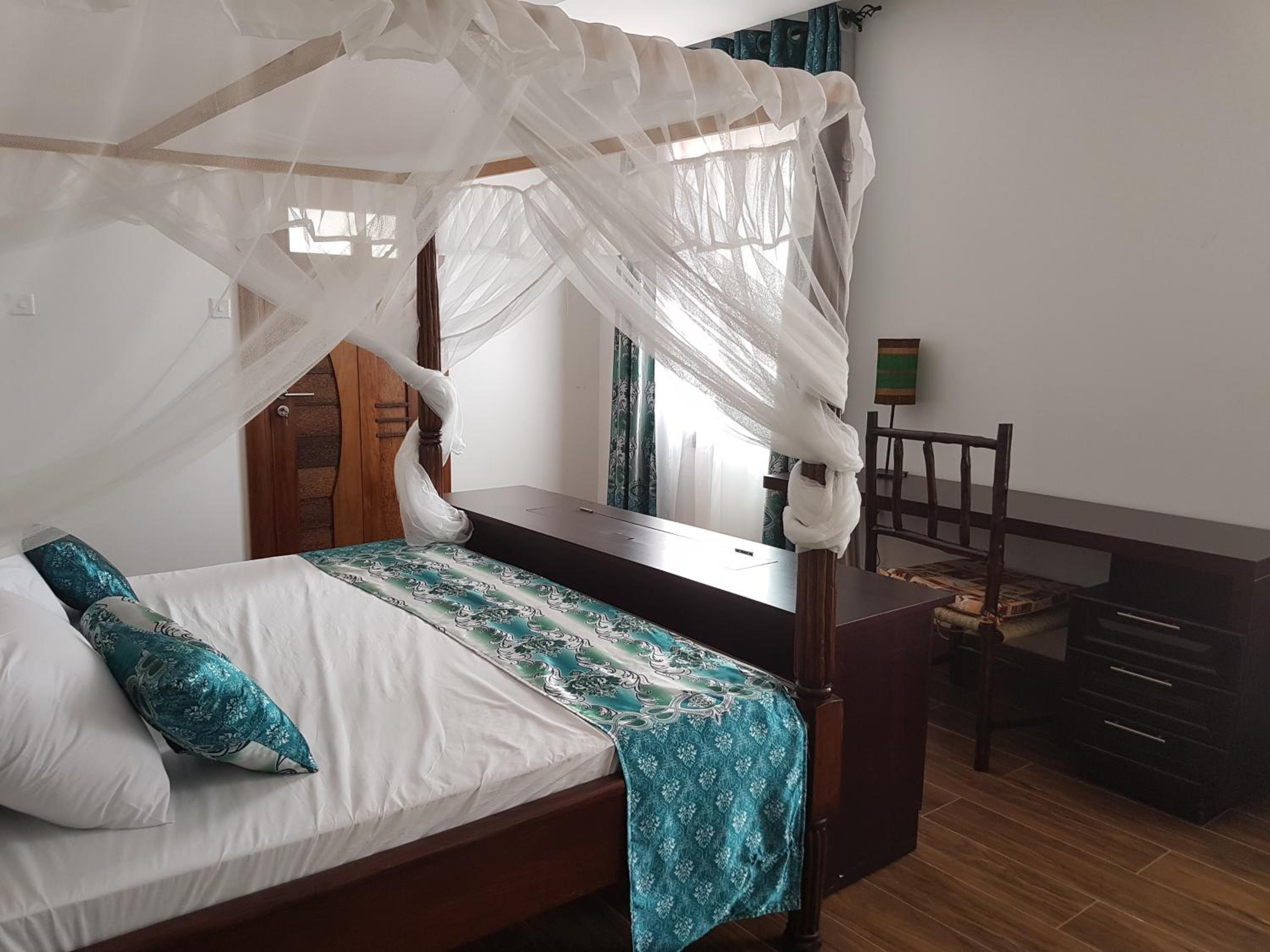 Queens Chateau Boutique Villa