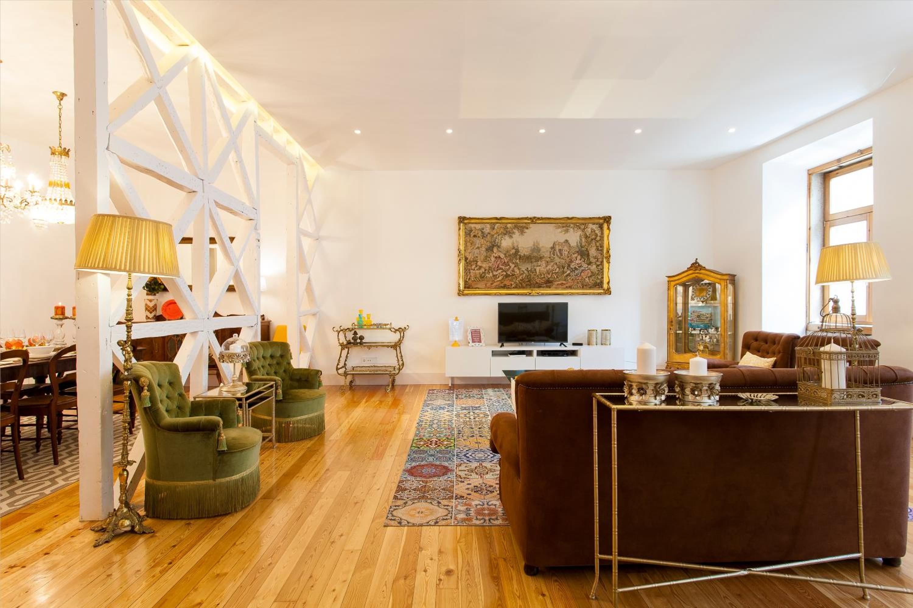 Chiado 4-Bedroom Flat view 5