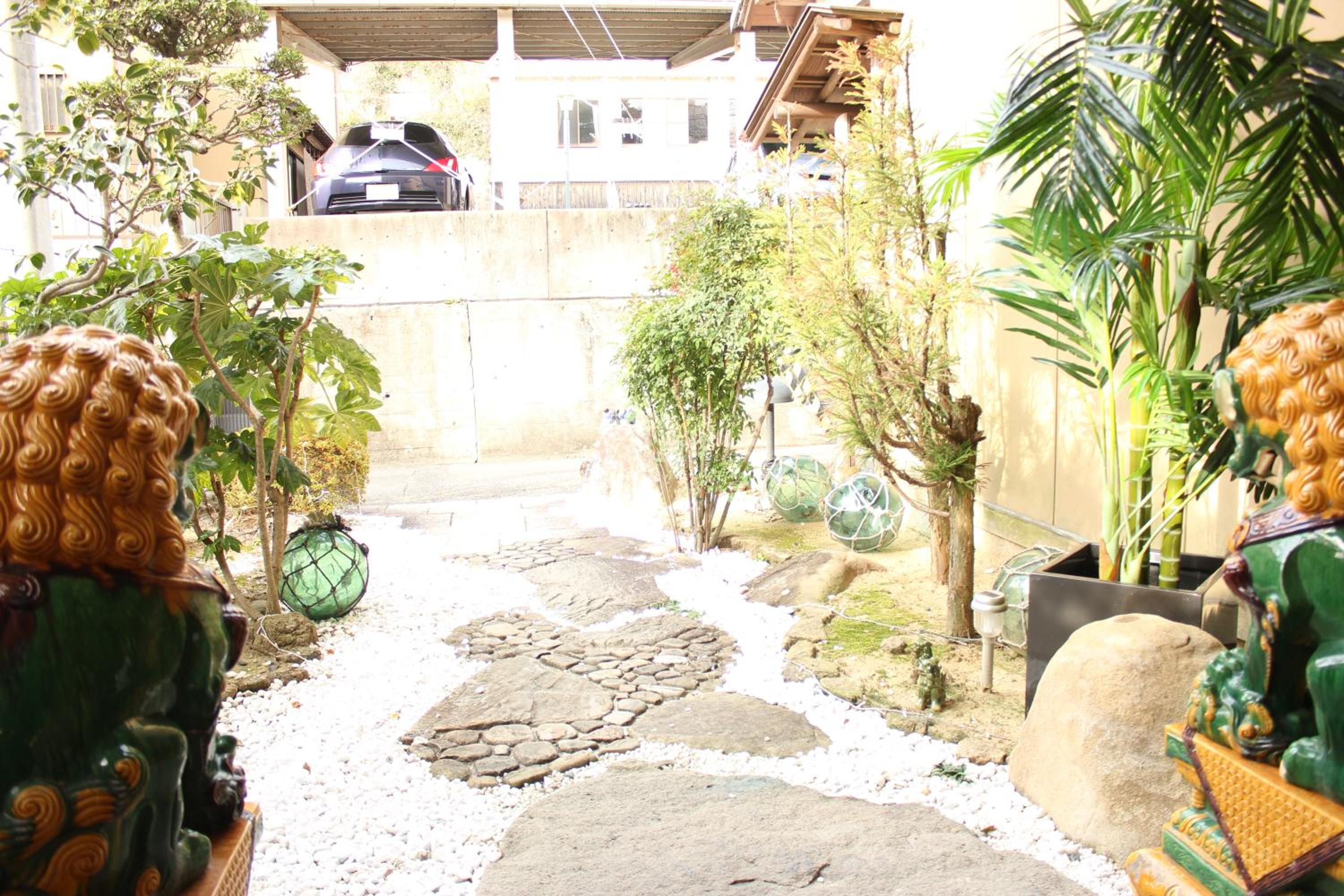 Okinawa Minshuku Kariyushi view 2