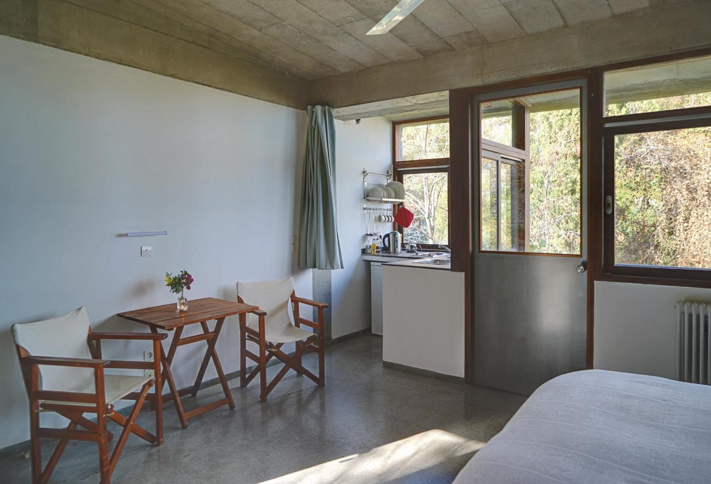 Studios Kyparissi & Spa view 2