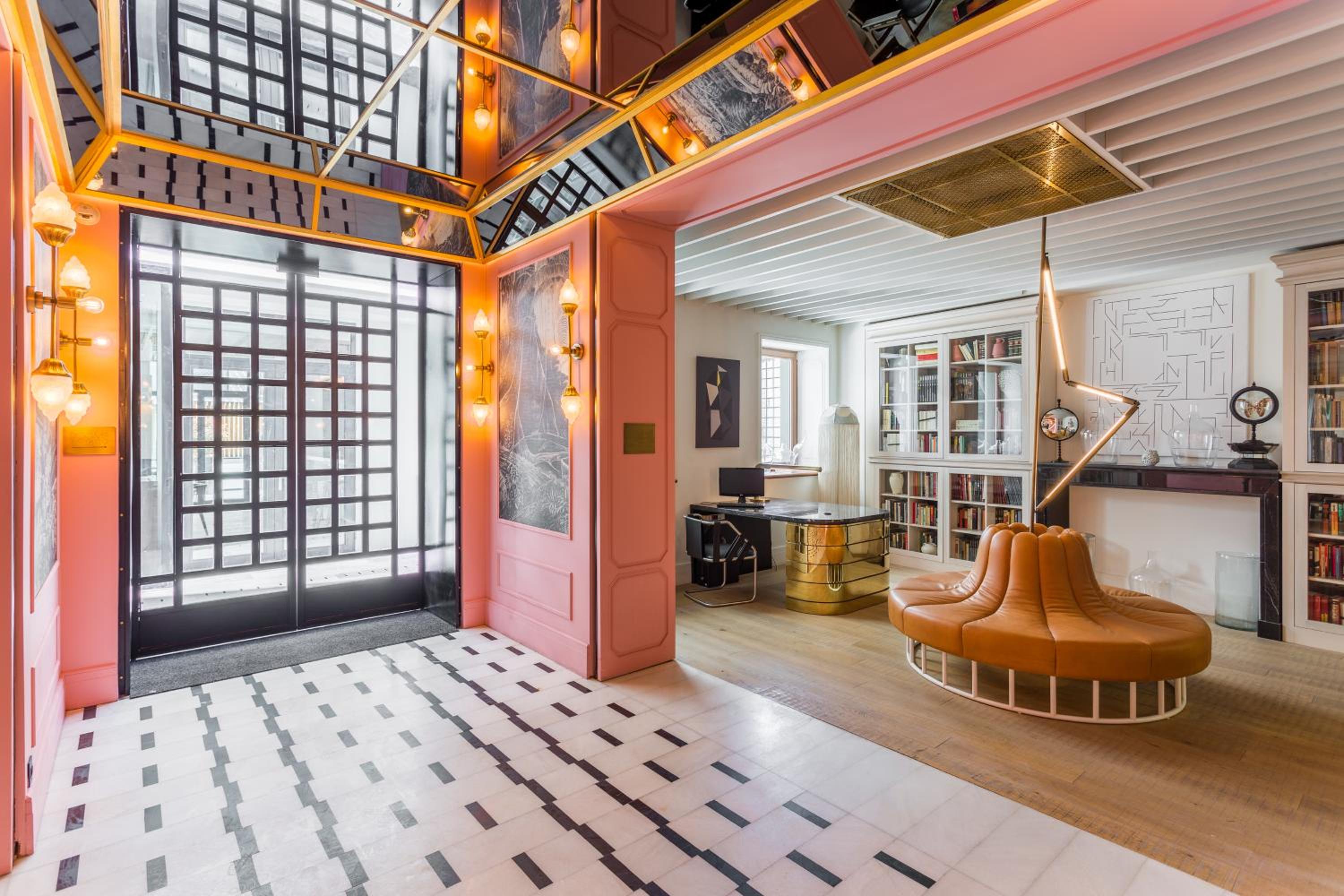 Room Mate Emir - Image 28