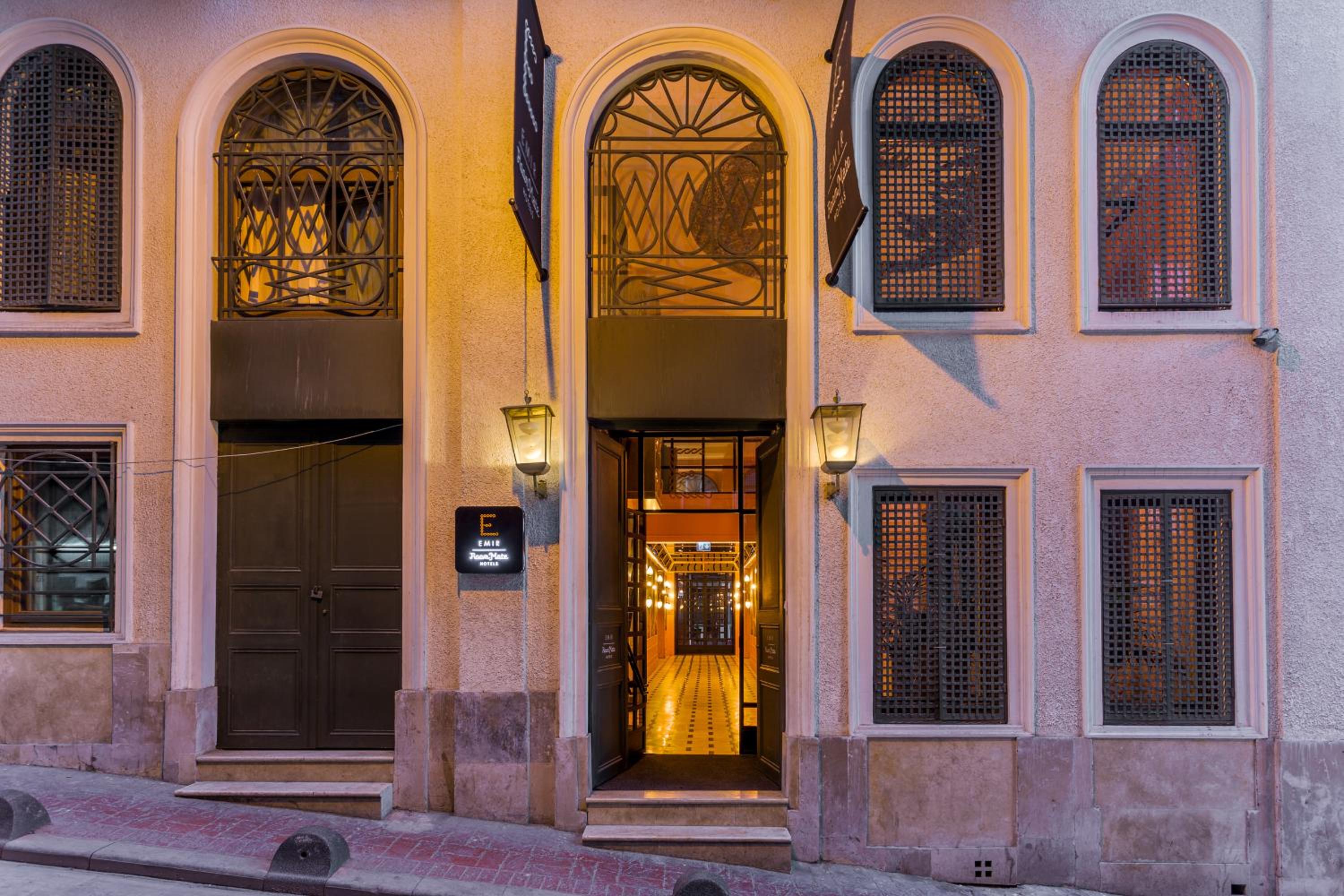 Room Mate Emir - Image 24