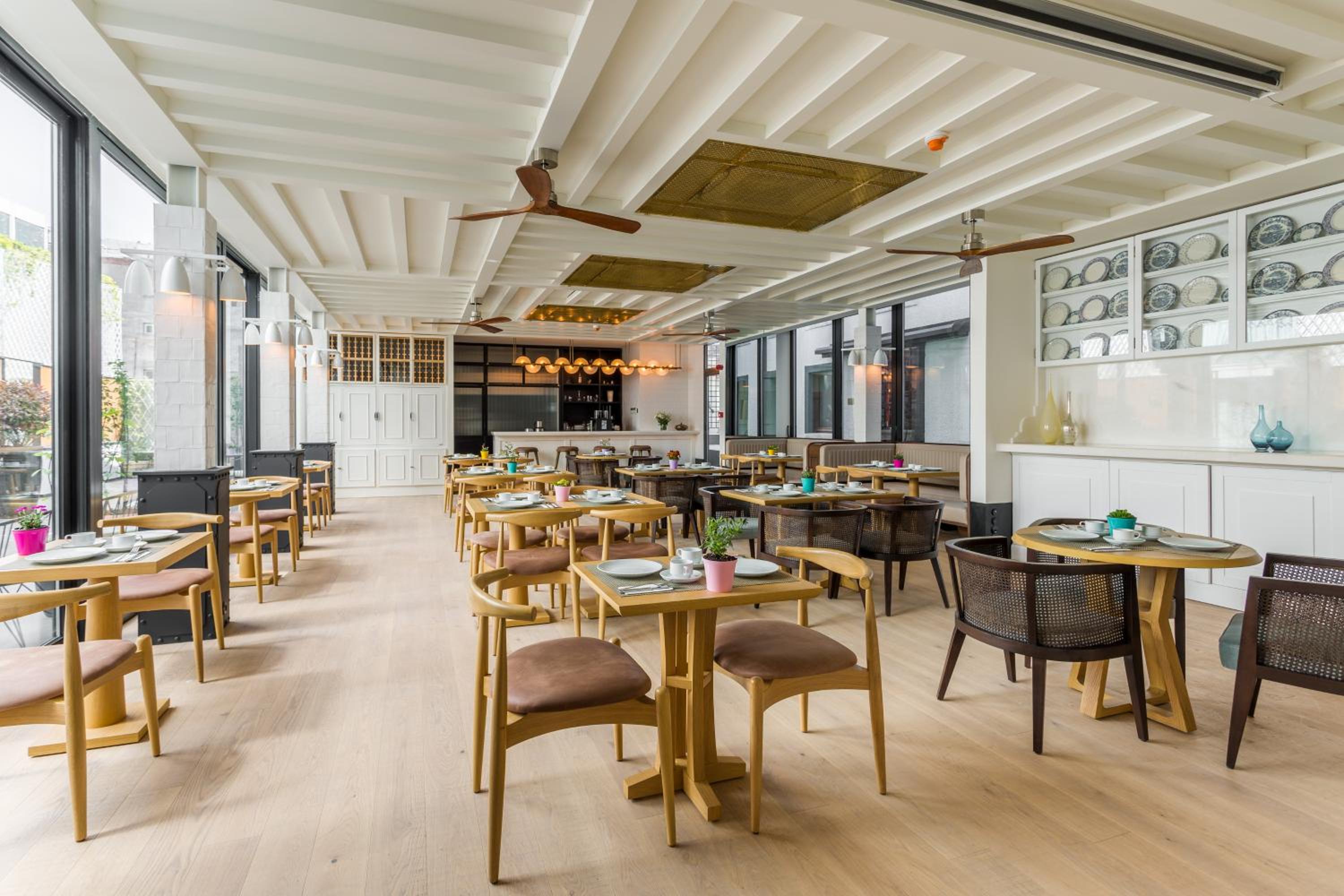 Room Mate Emir - Image 70