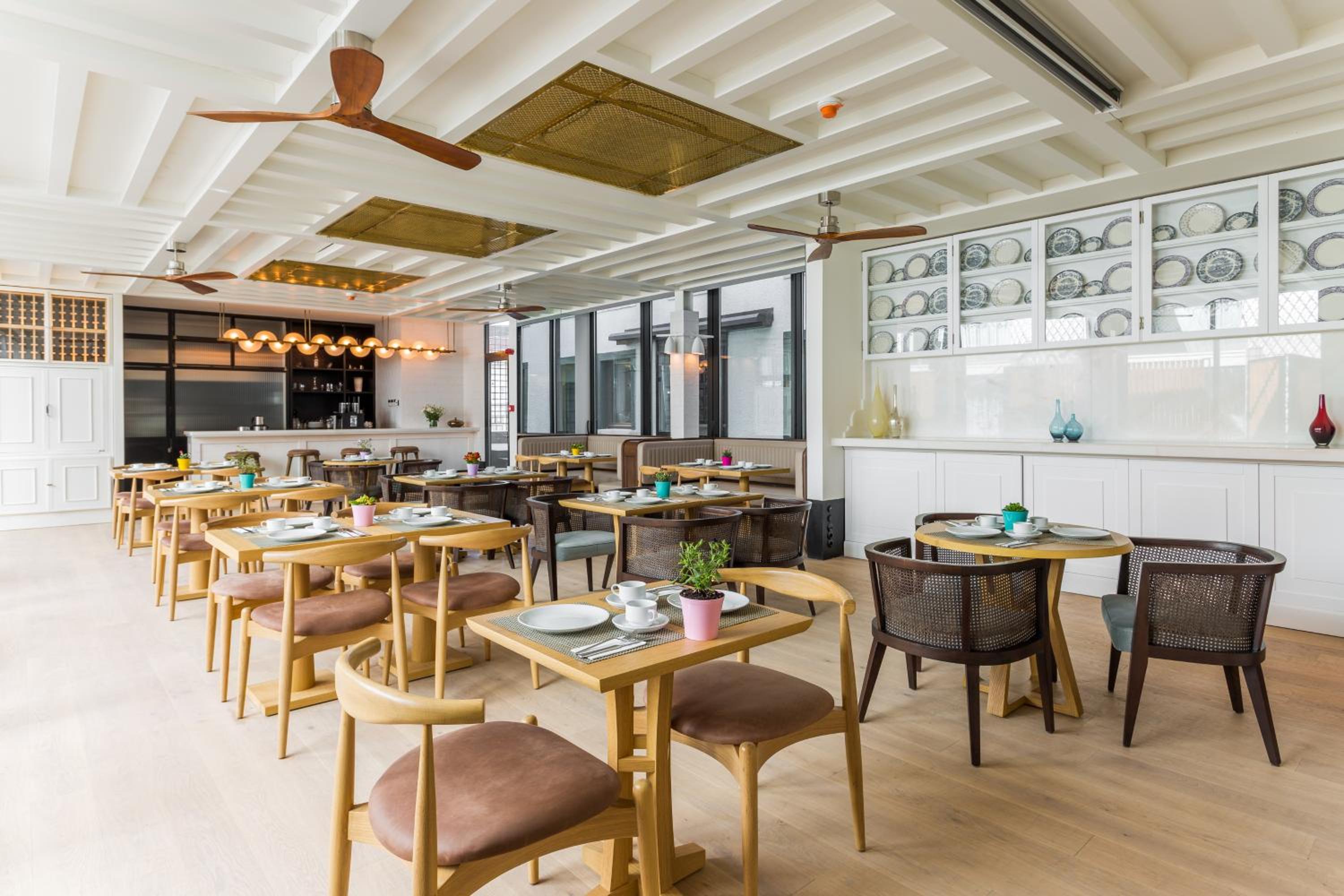 Room Mate Emir - Image 16