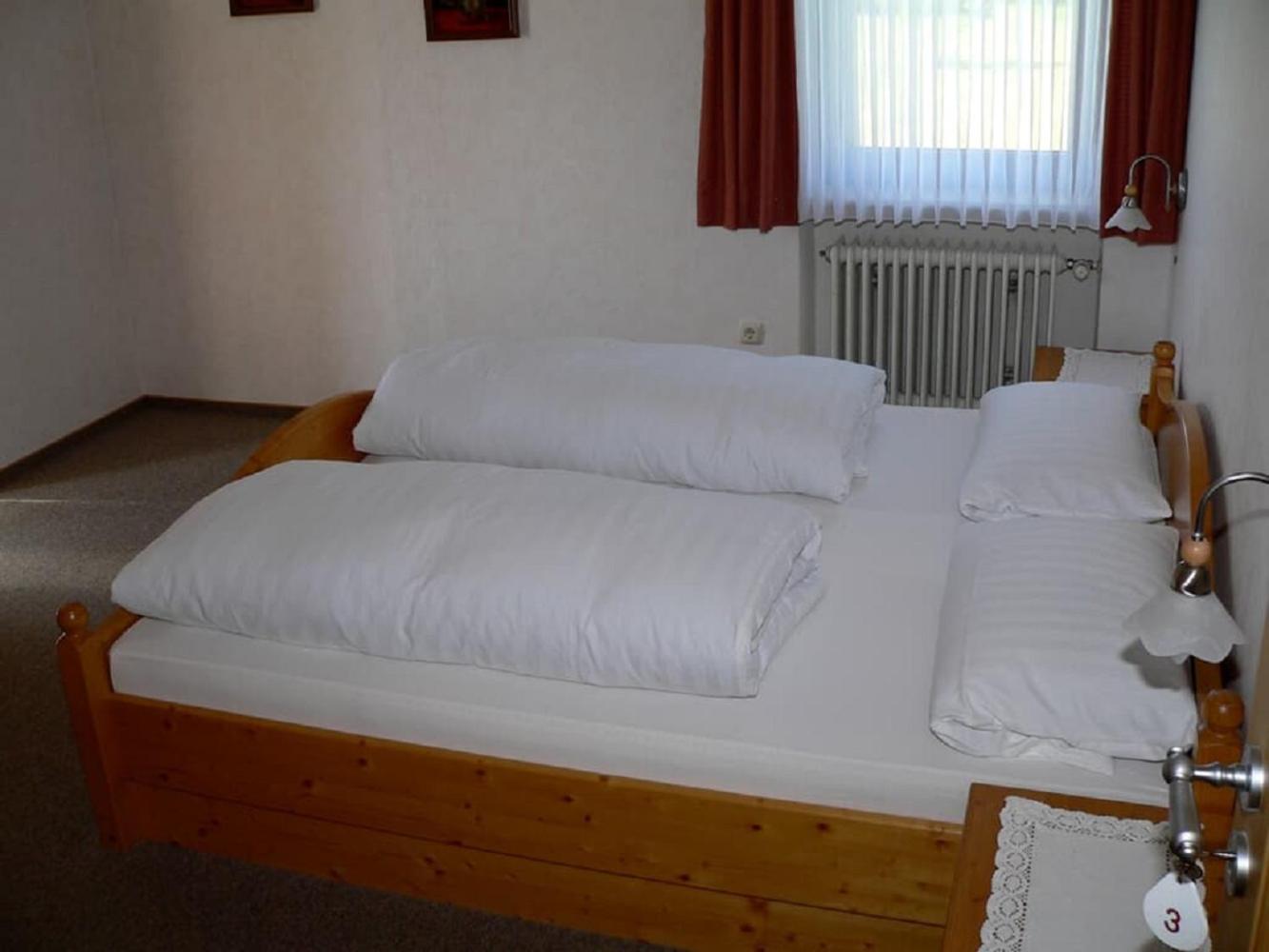 Landgasthof Zum Schloss view 3