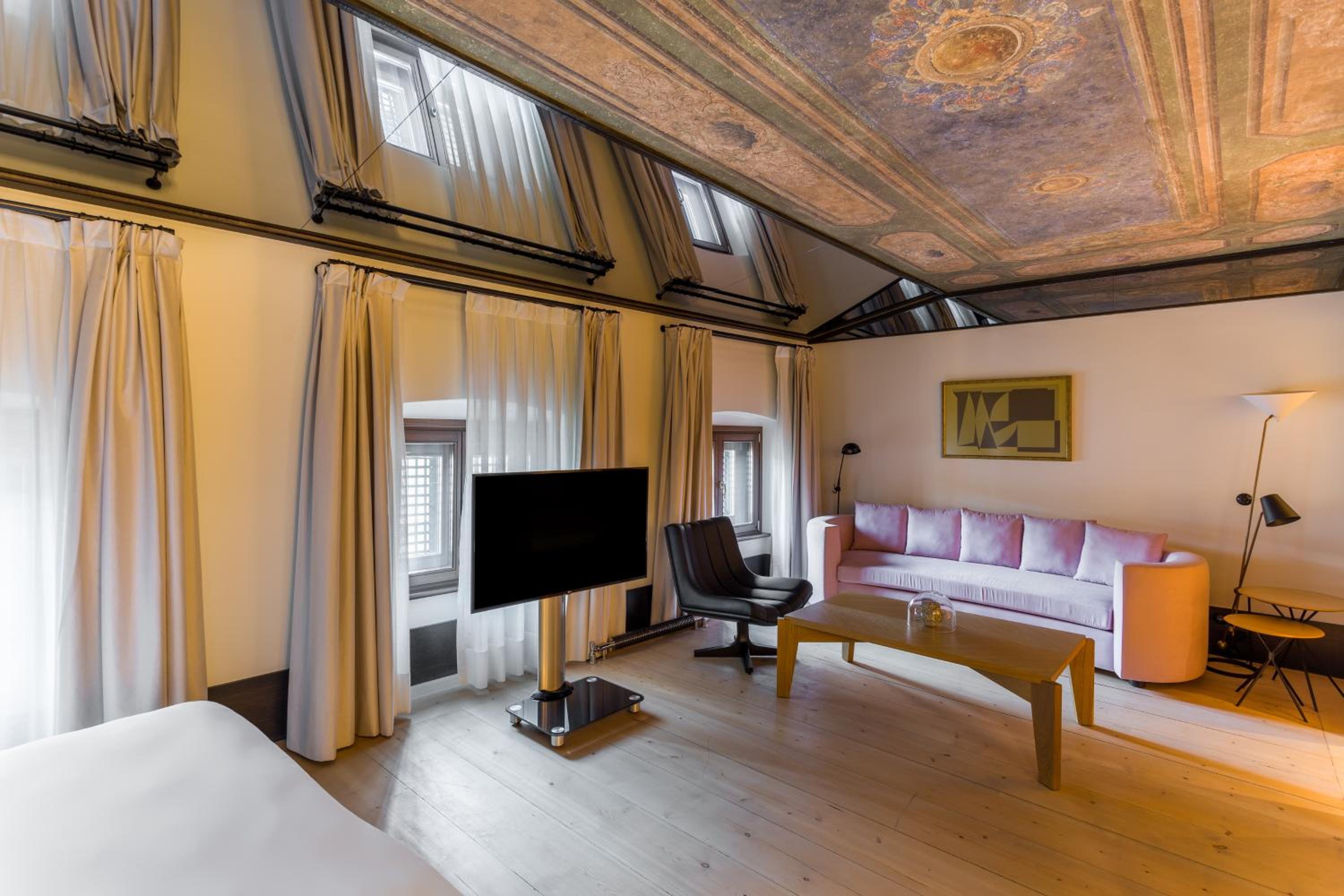 Room Mate Emir - Image 55