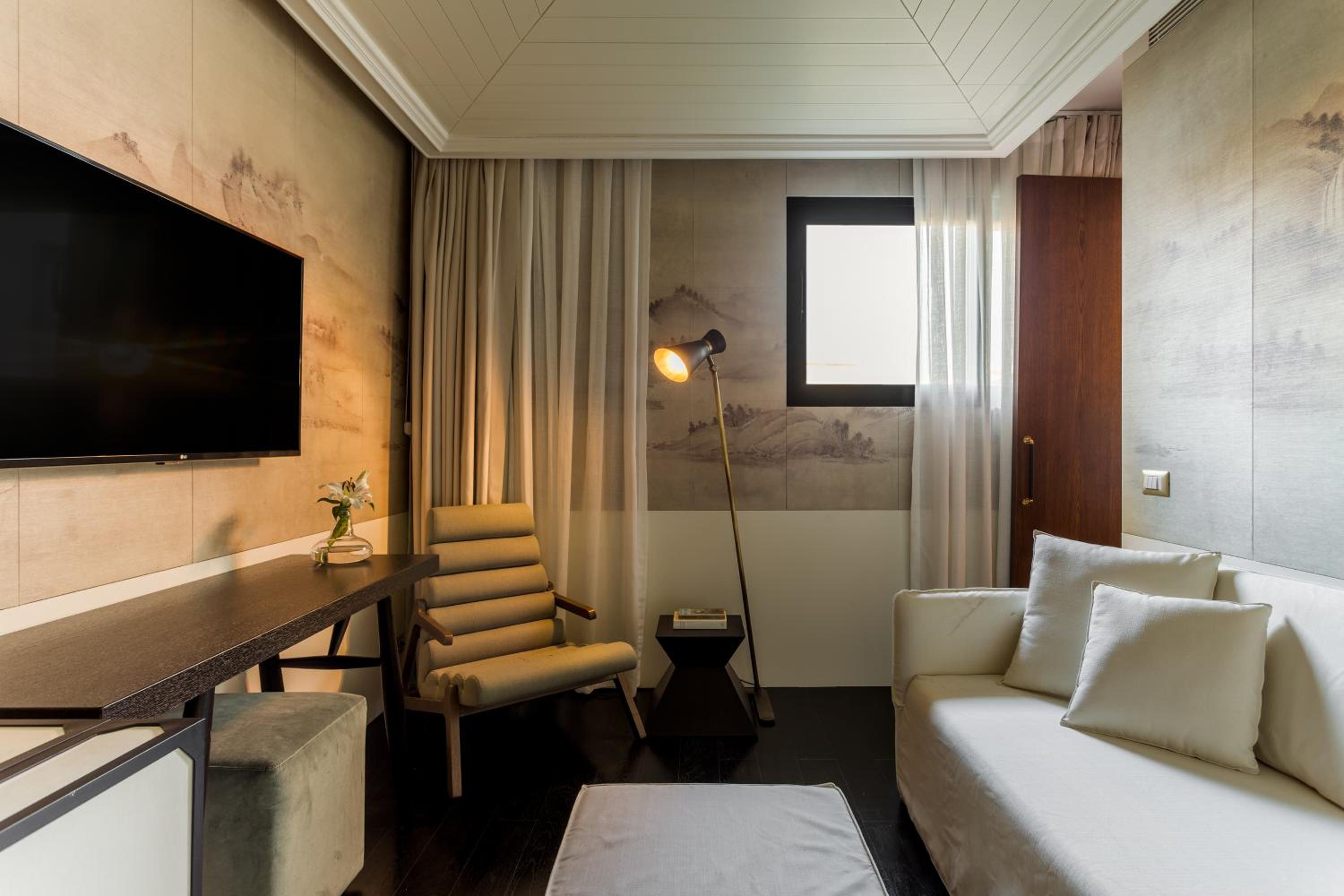 Room Mate Emir - Image 56