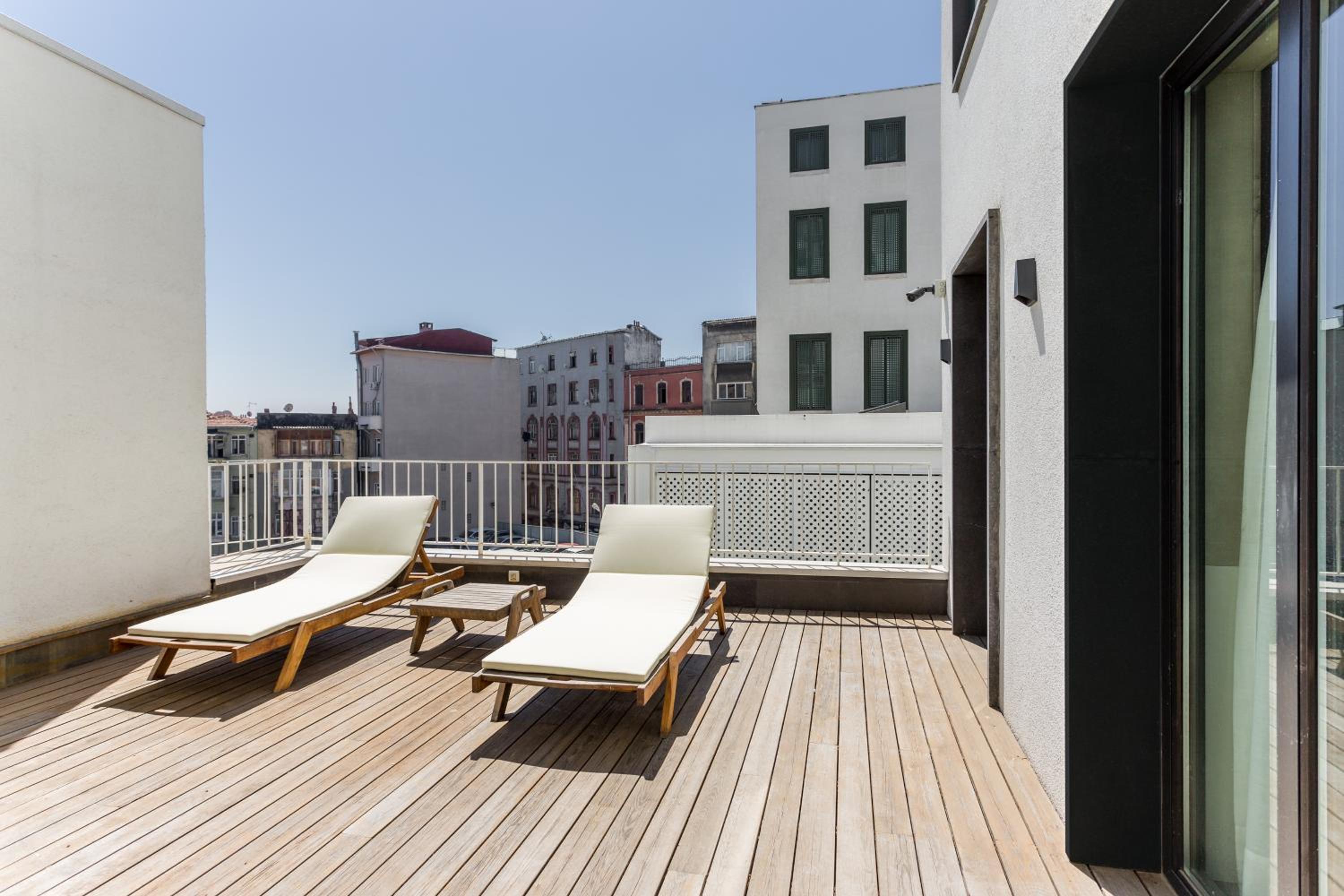 Room Mate Emir - Image 13