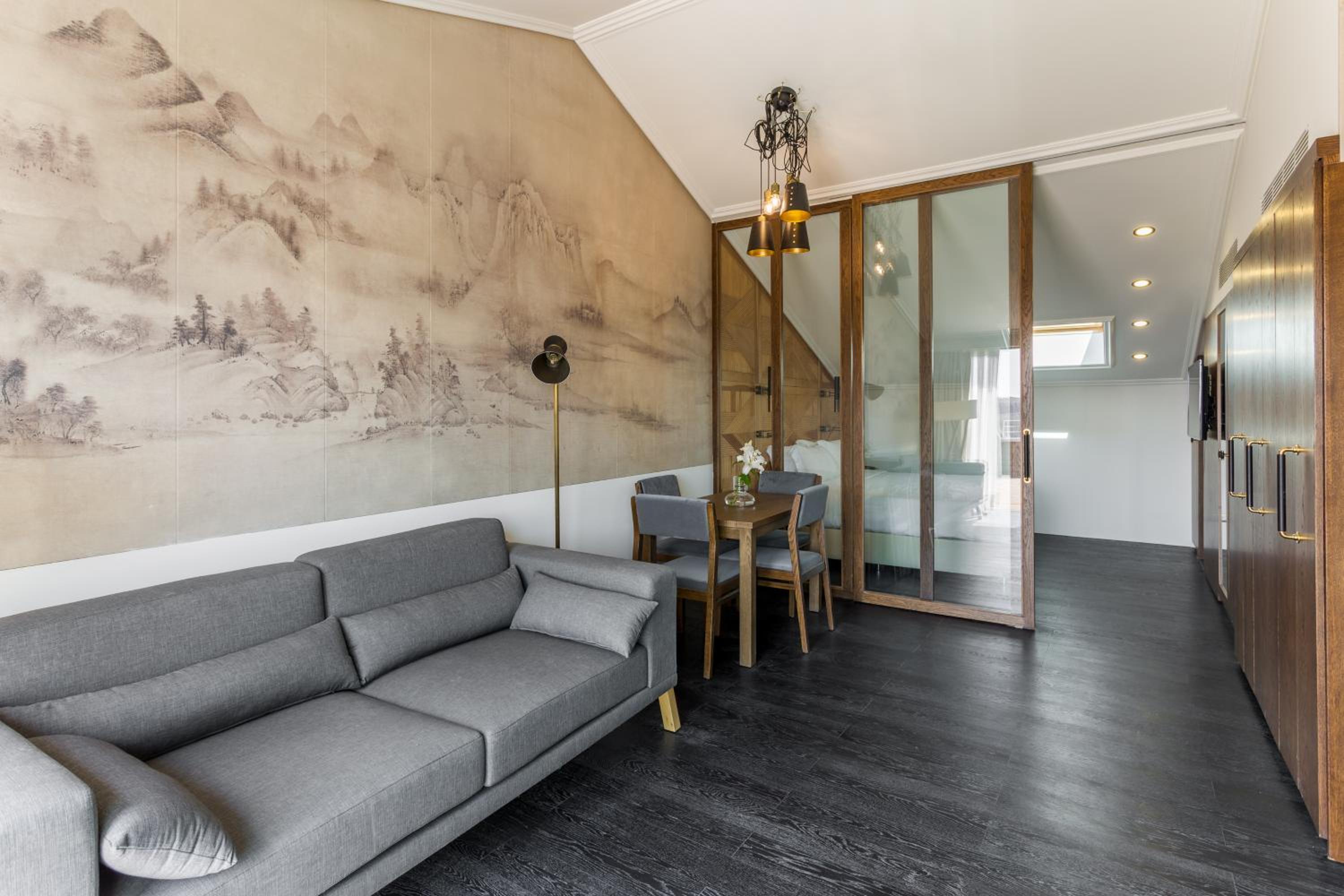 Room Mate Emir - Image 19