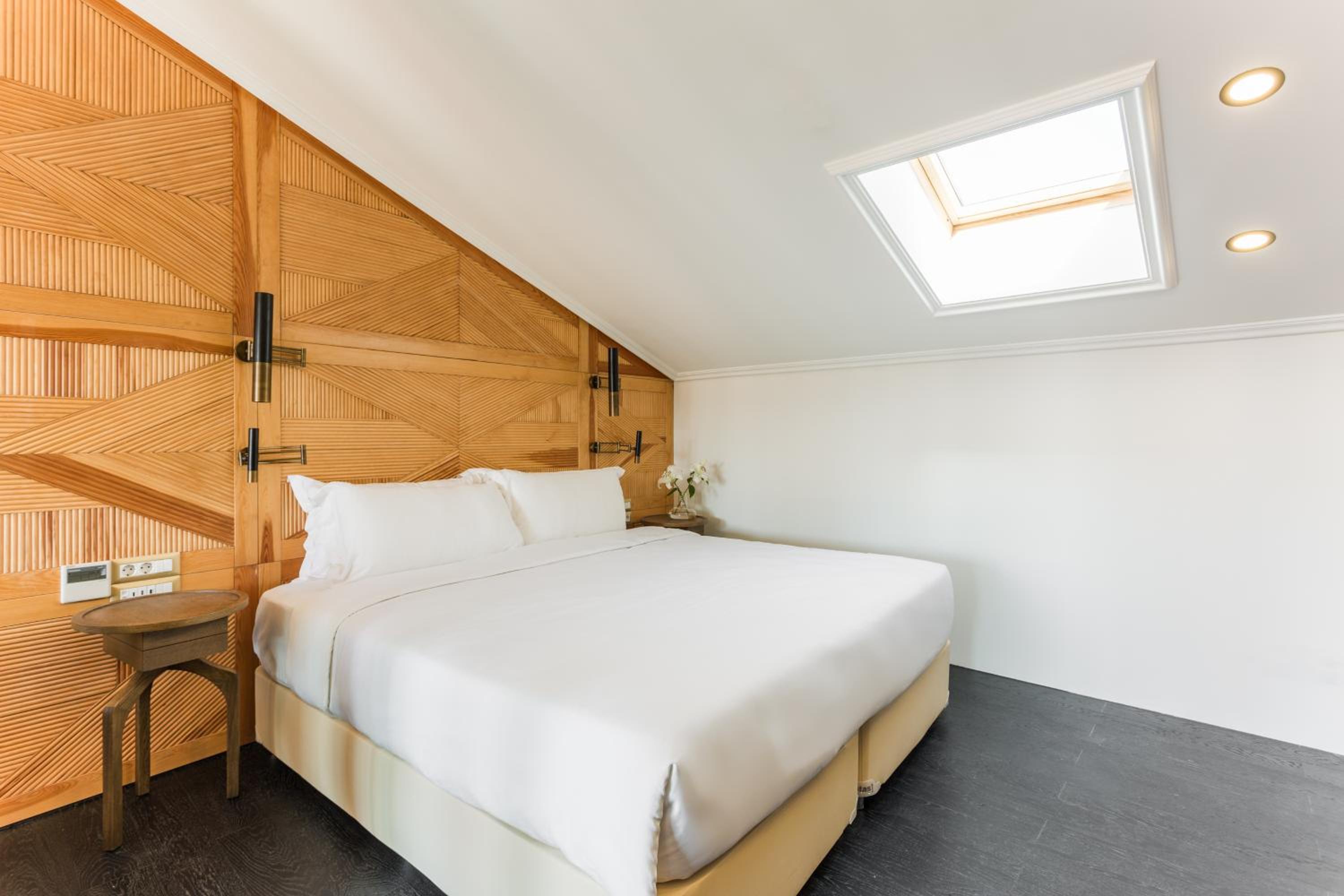 Room Mate Emir - Image 39