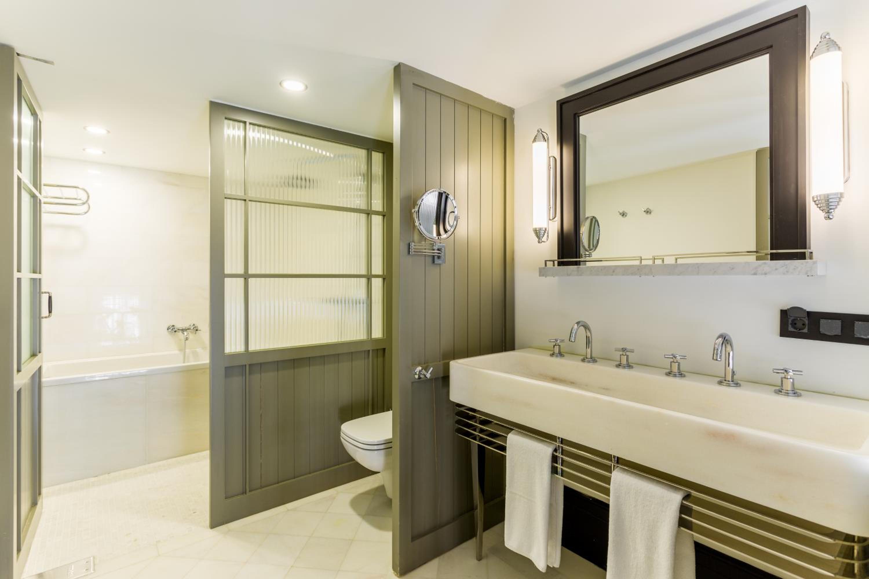 Room Mate Emir - Image 36