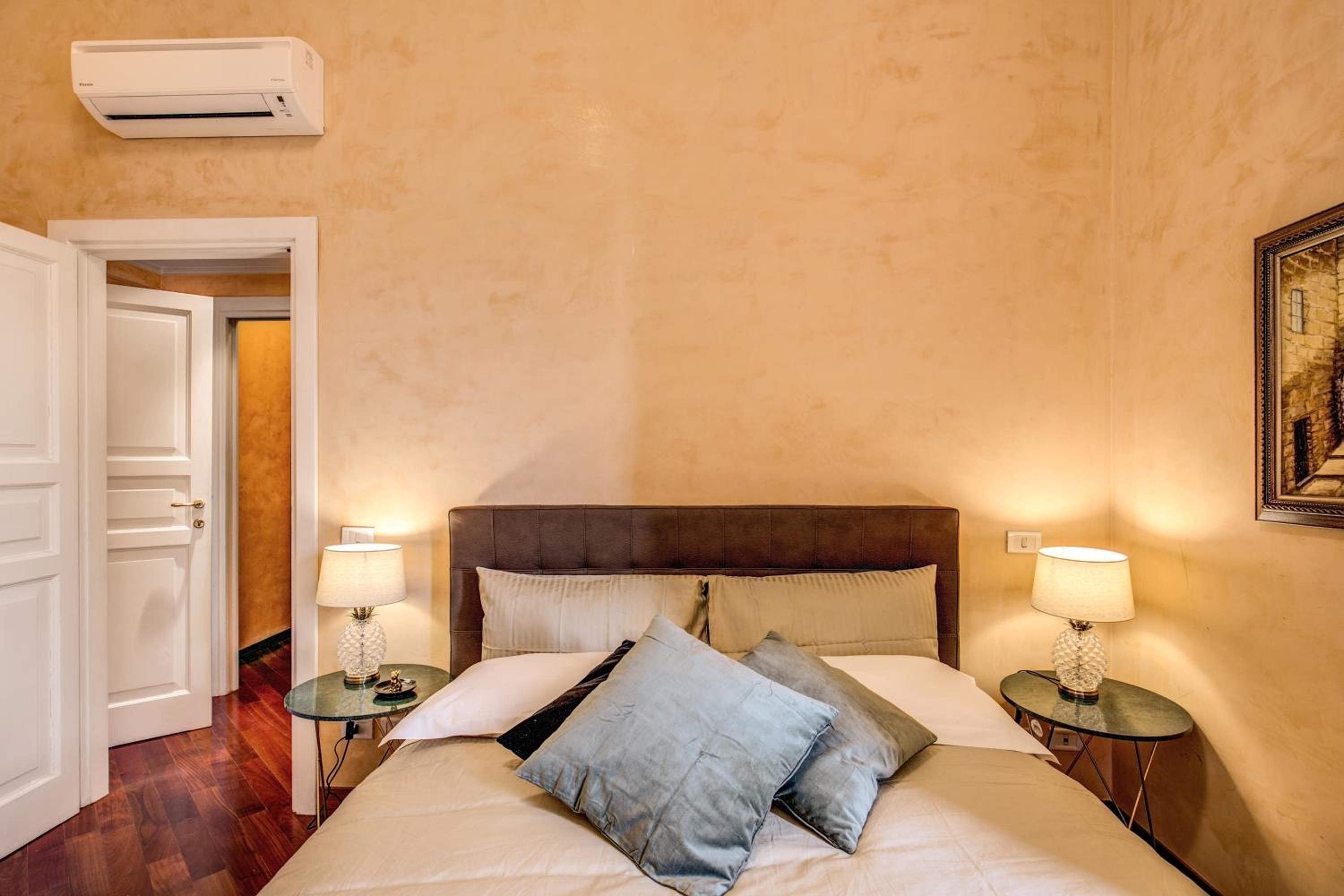 DowntownApartments - Imperial Panorama Penthouse