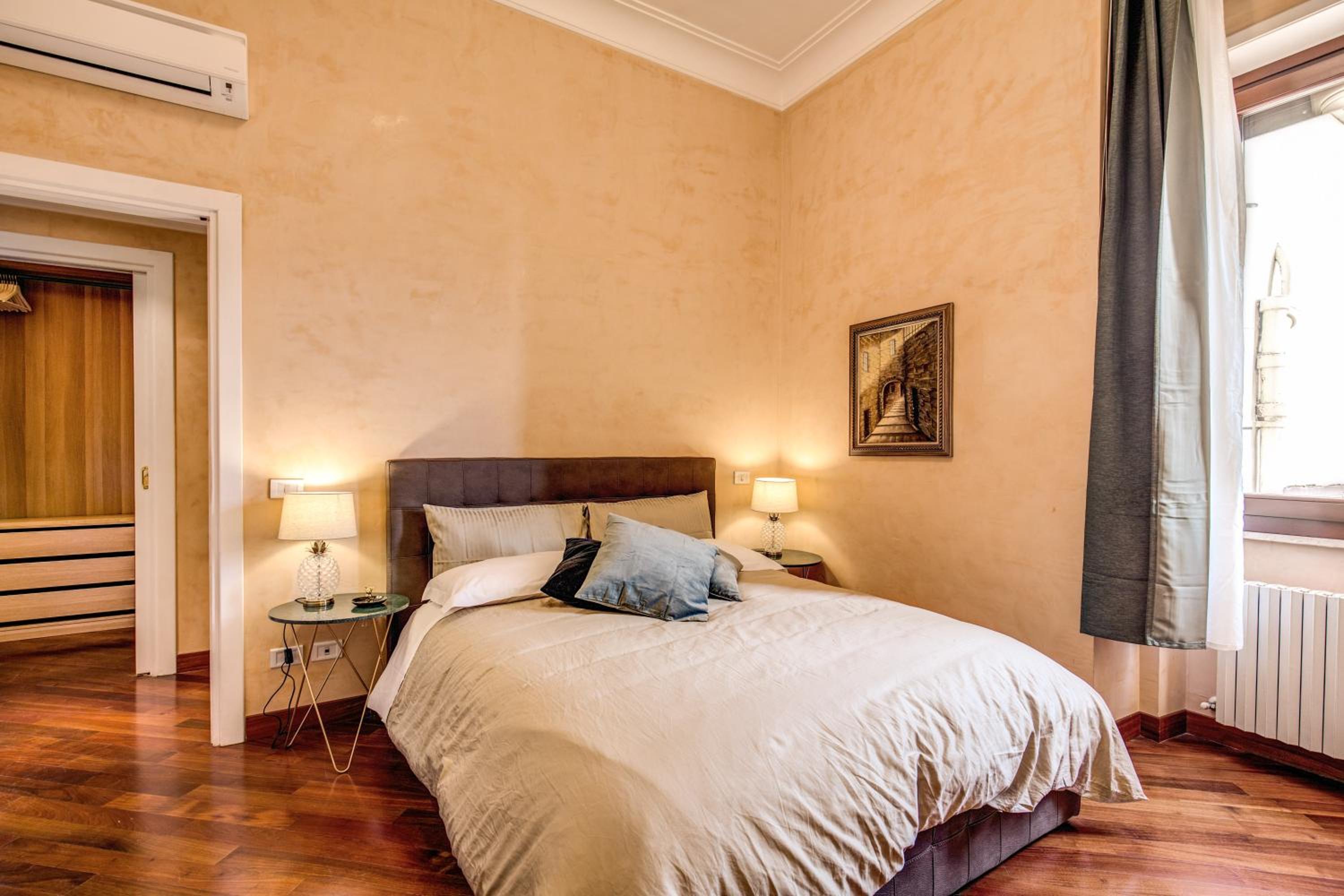 DowntownApartments - Imperial Panorama Penthouse