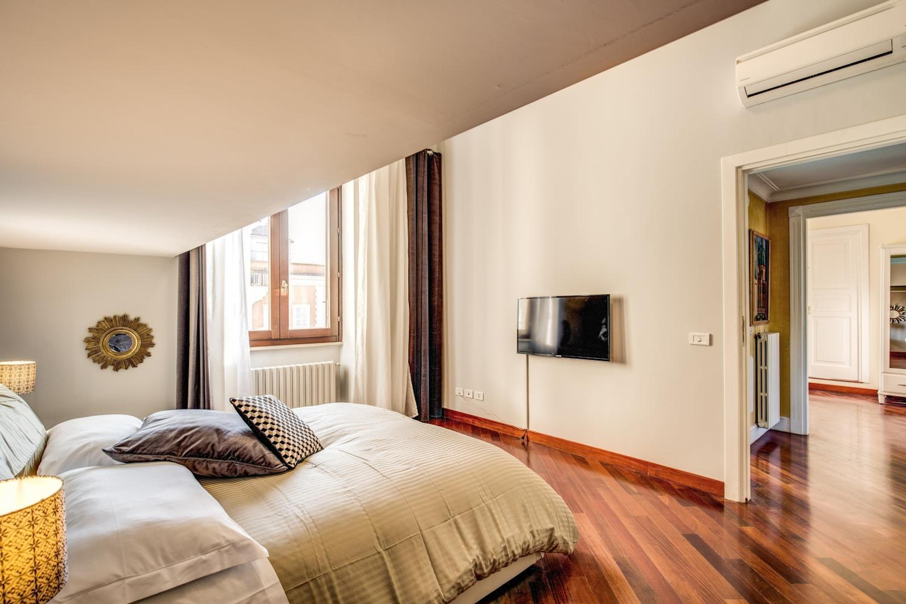 DowntownApartments - Imperial Panorama Penthouse