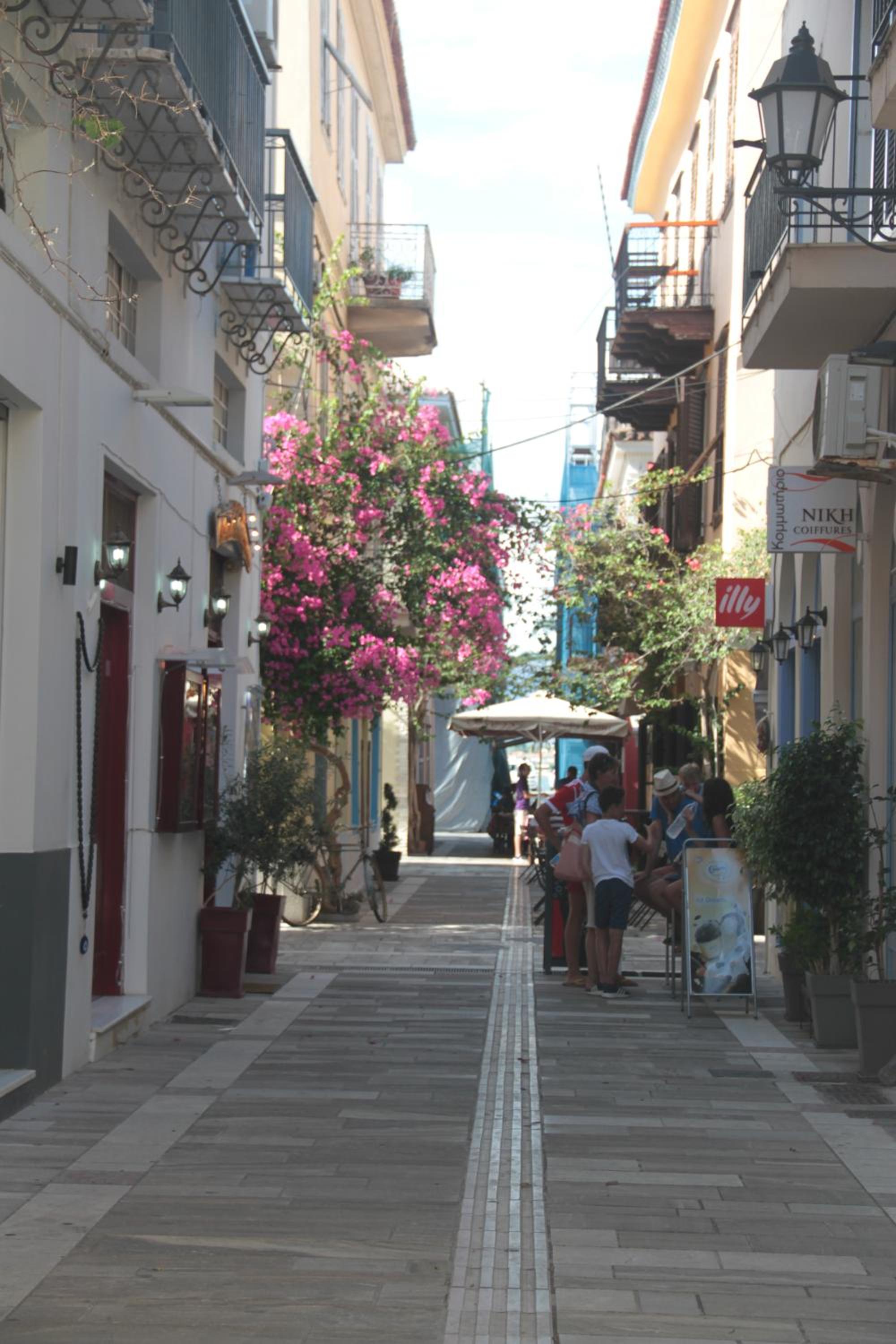 Quiet spacious apartment in Nafplio view 5