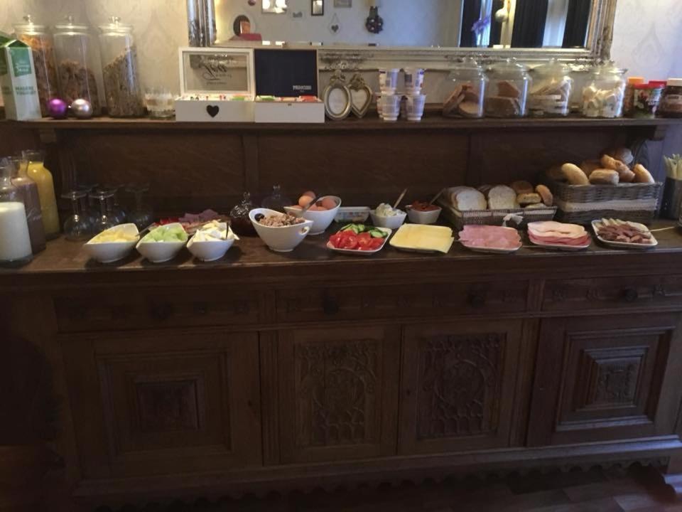 Rumpenerhof en Brunssum — breakfast buffet