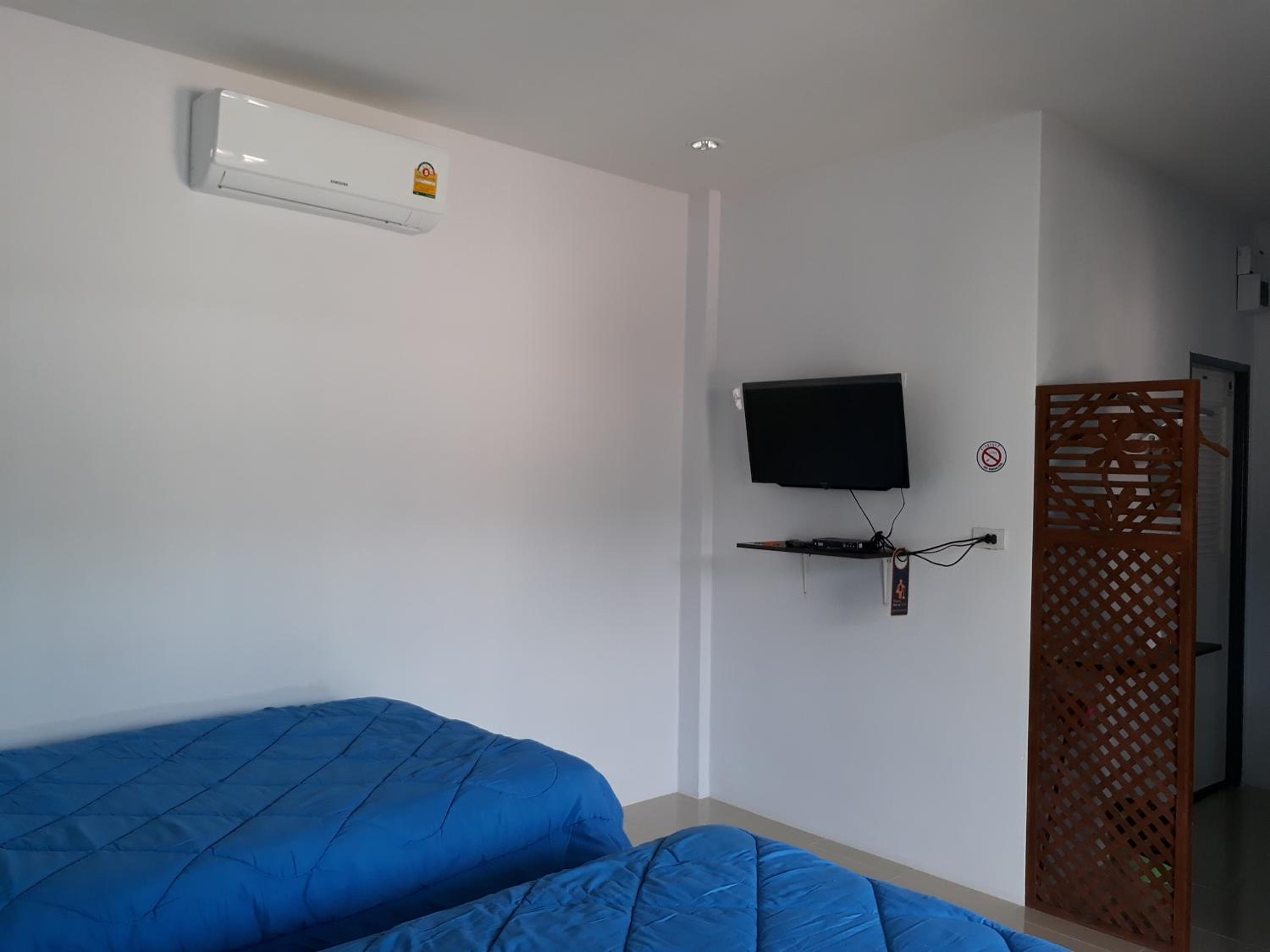 Baan Sri Lanta Sand