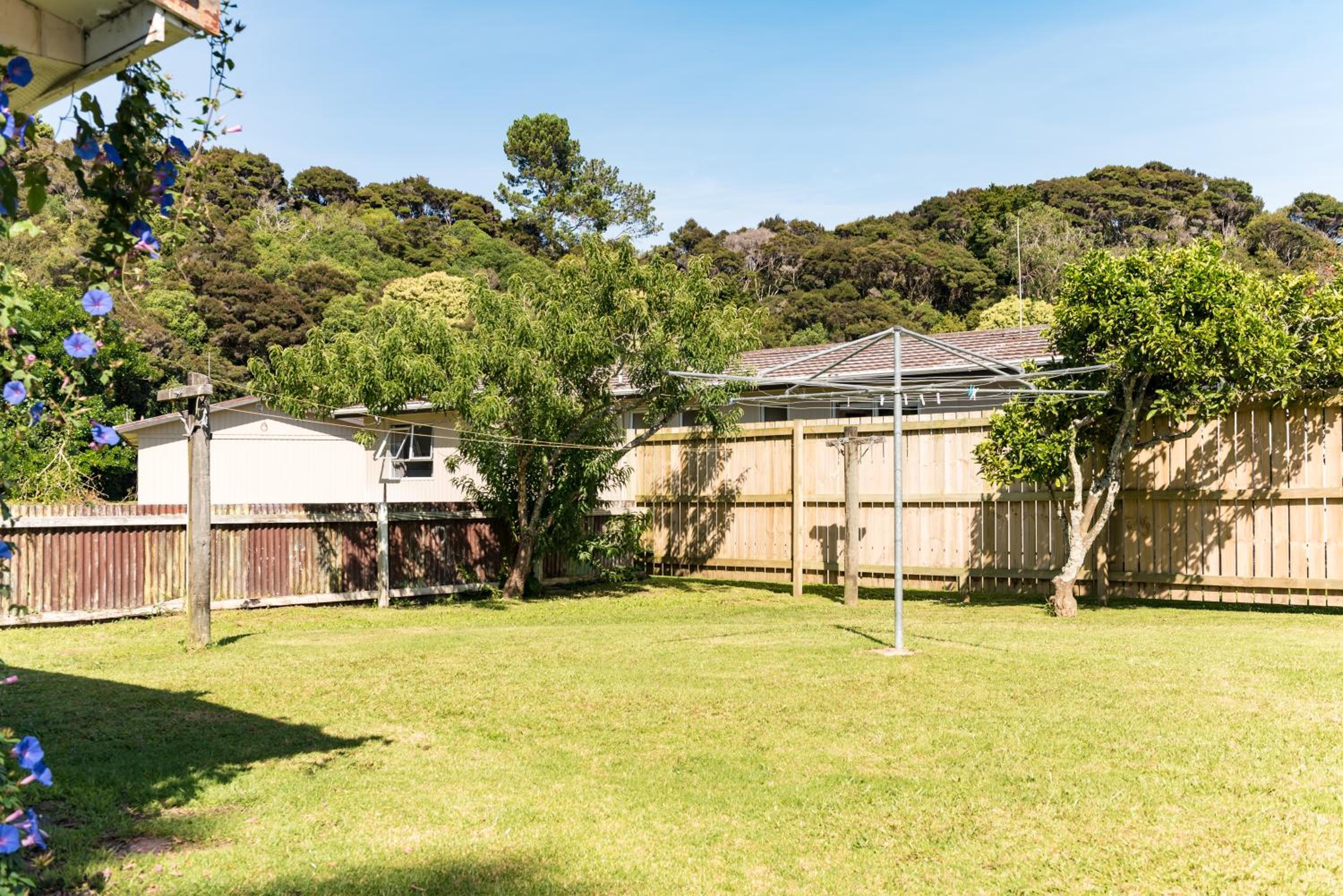 Waitangi Beach Bach 30B