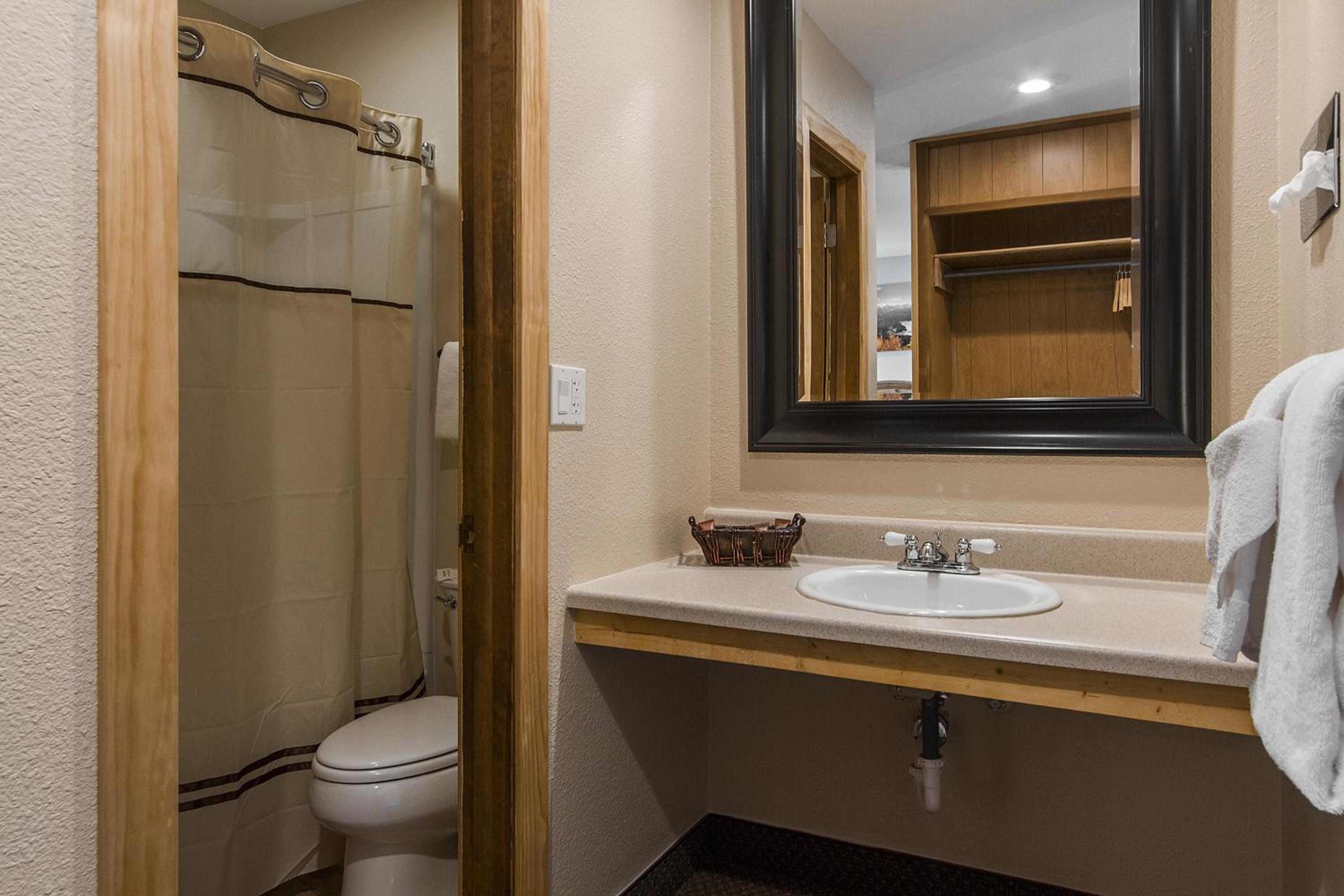 Discovery Lodge - Property Image 37