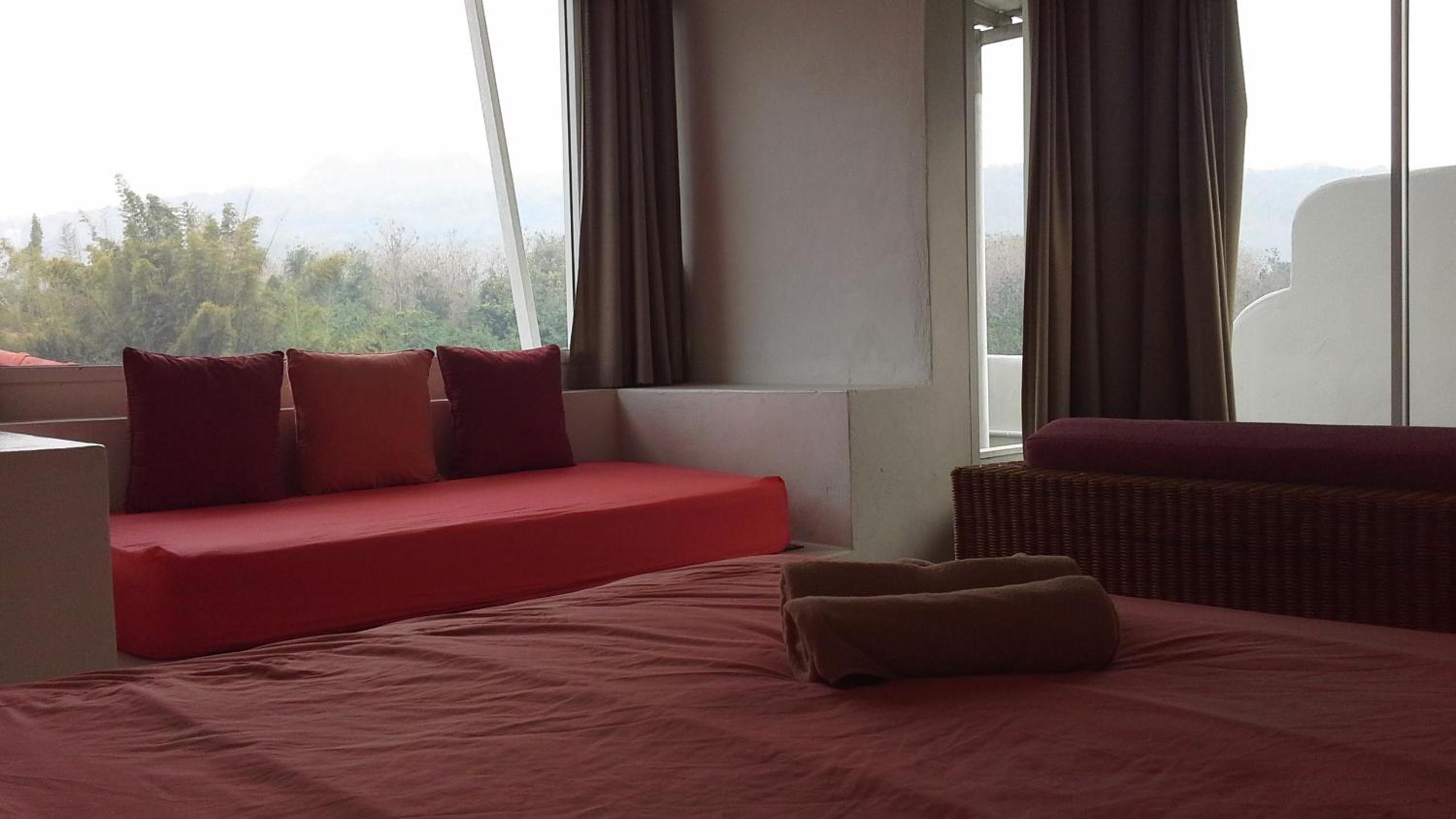 Chasorn Riverside Resort