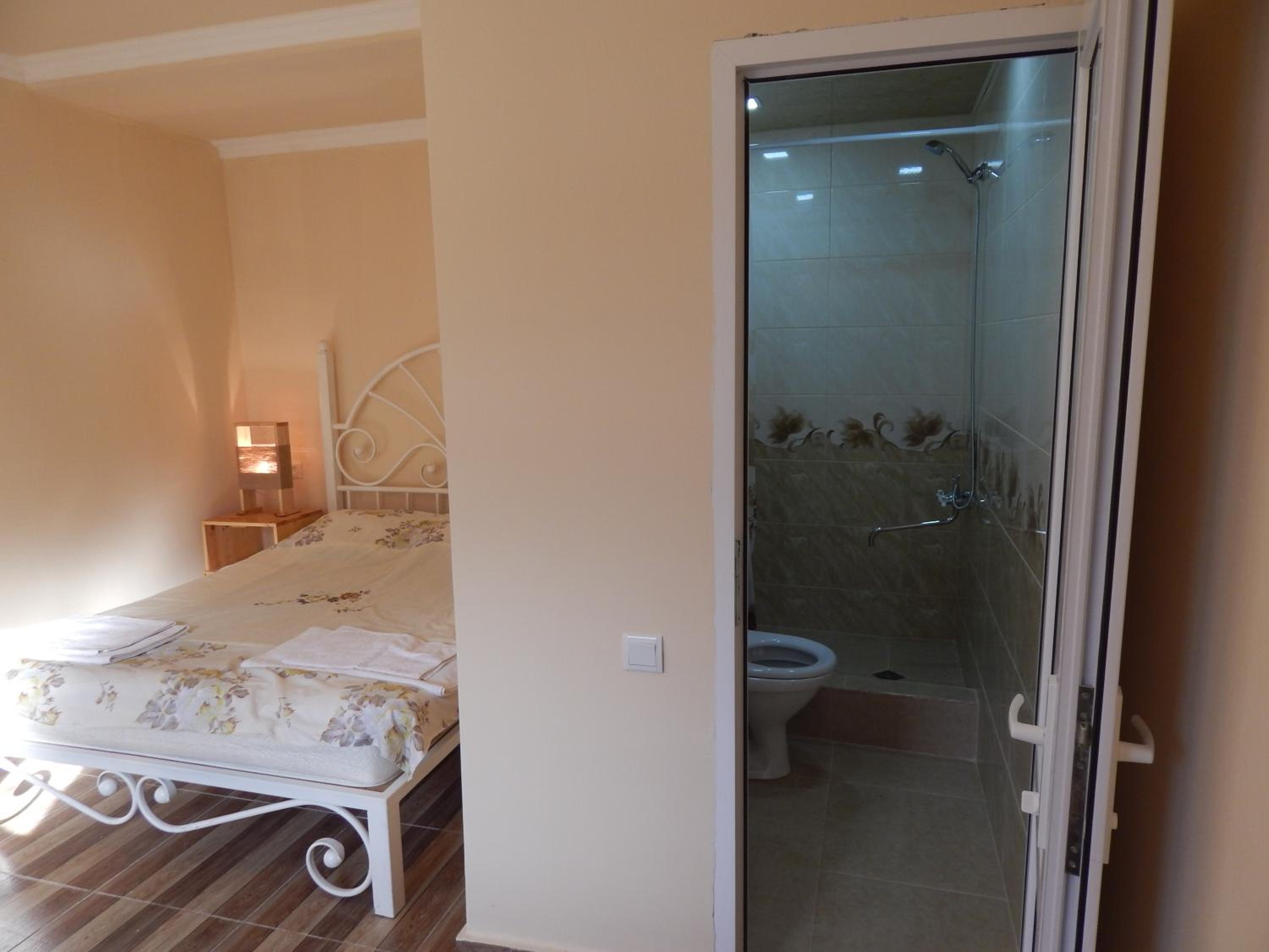 Arami Guest House