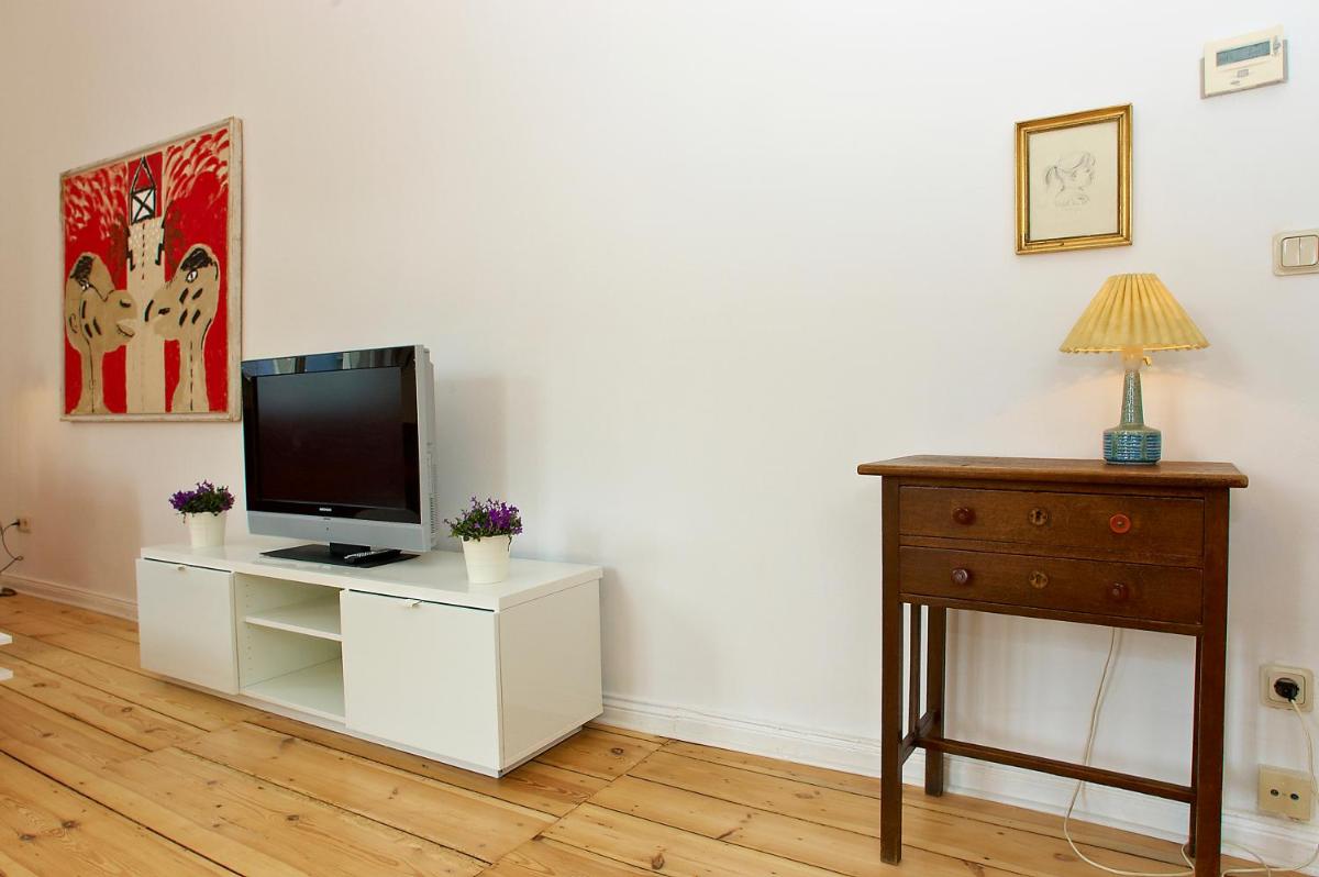 Apartment Prenzlauer Allee photo 2