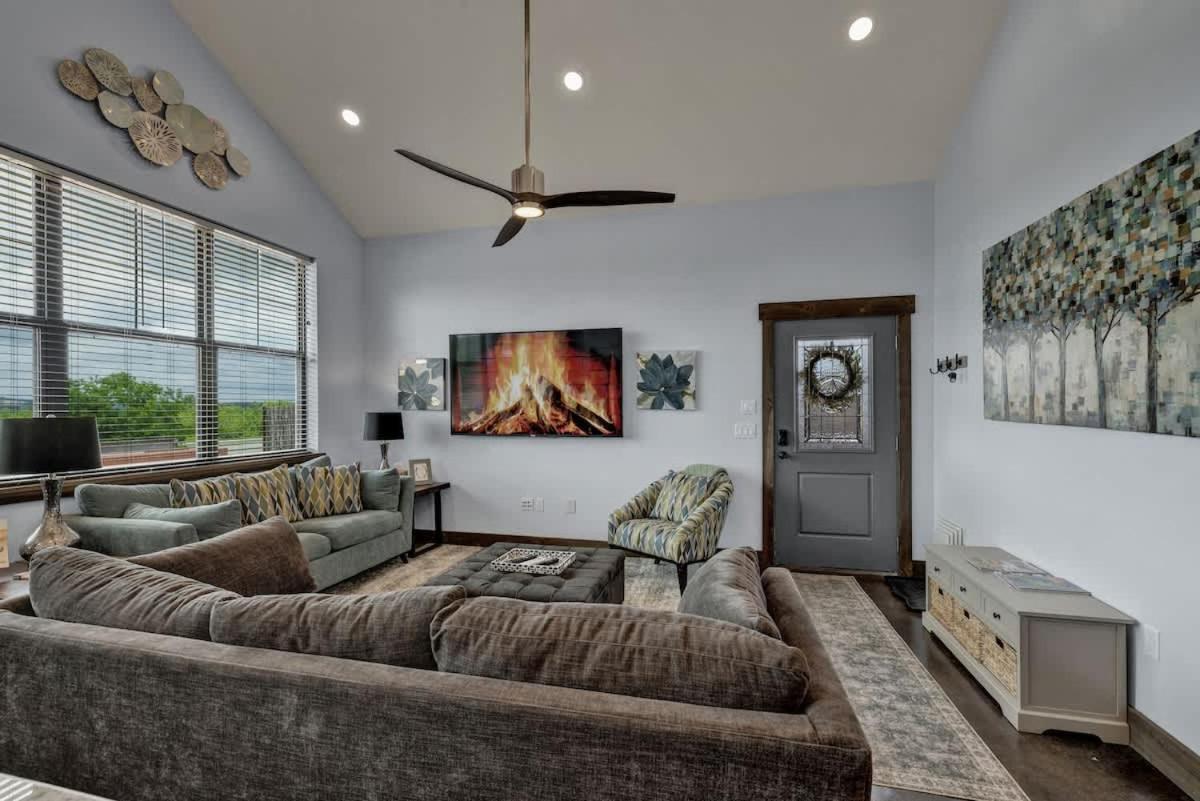 West End Nest with Hot Tub!