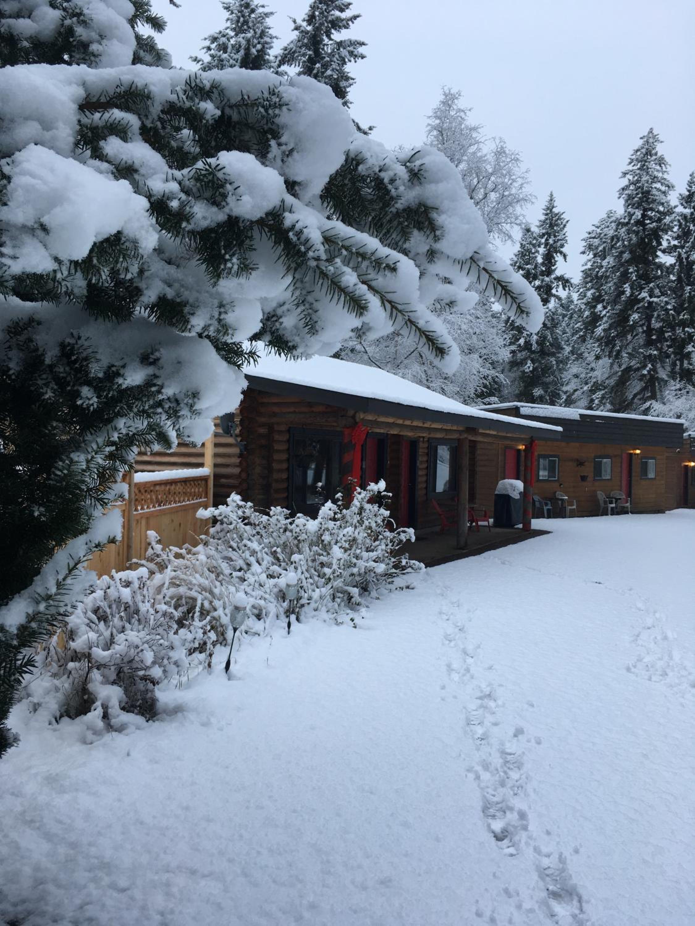 Overlook Inn & Cabins