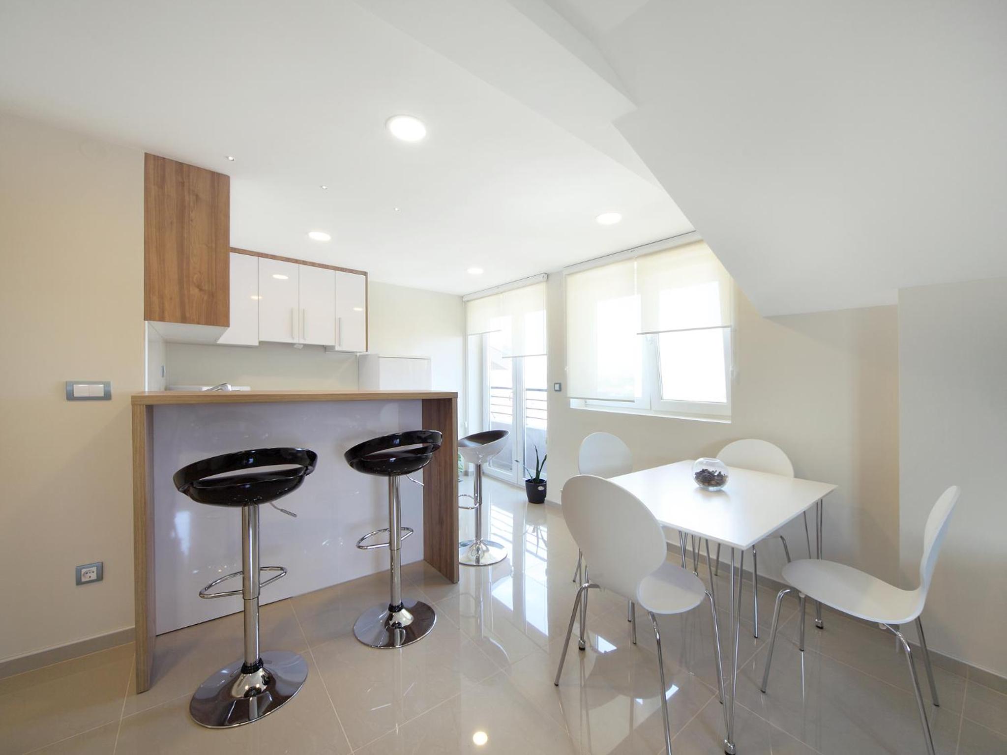 Agent Lux Apartments view 3
